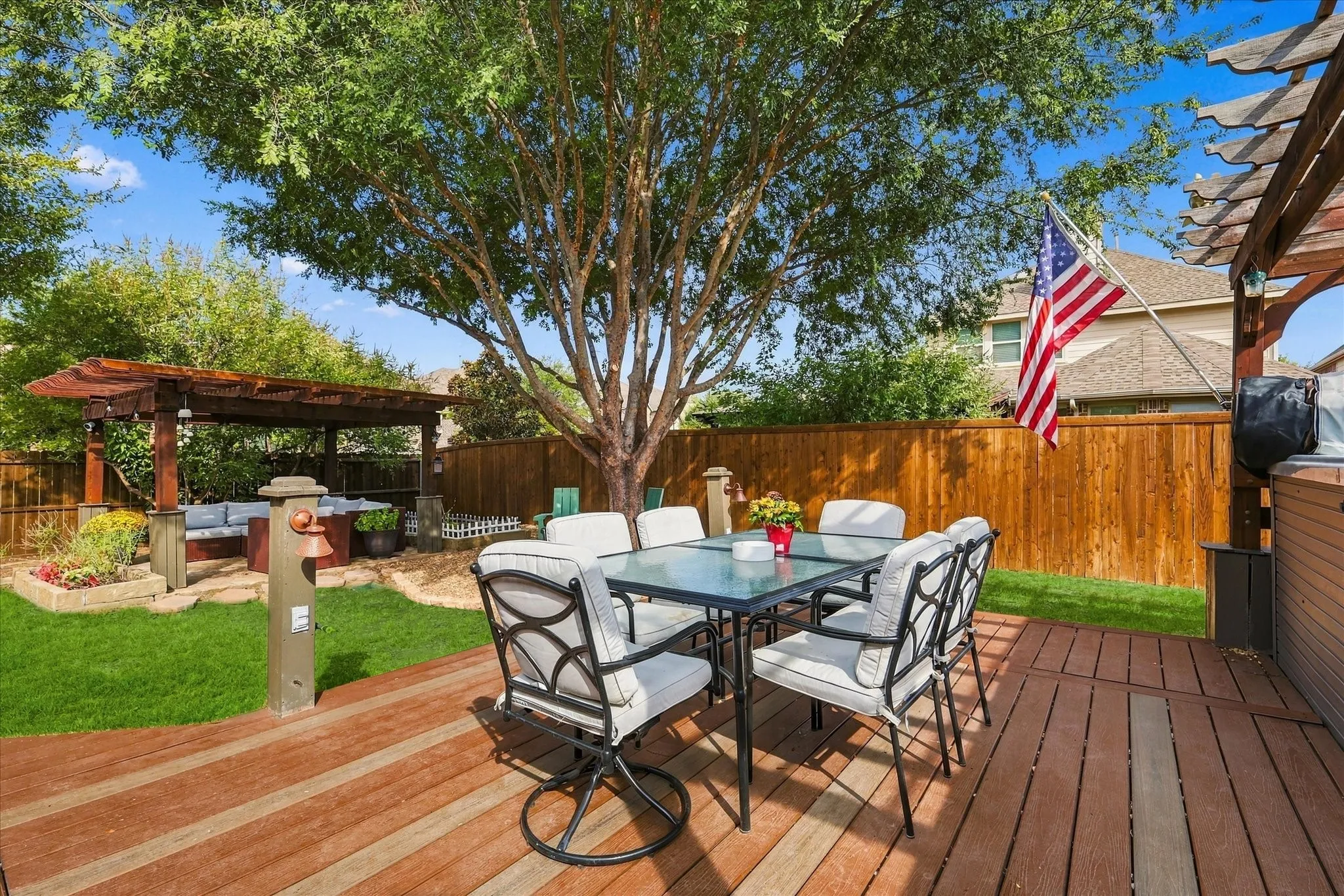 Single Family Residence For Sale in Collin County , 10880 Sedalia Drive, Mc Kinney, Texas 75072, 3 Bedroom, 2 Bathroom, 2 Garage spaces, 2,018 Sqft, built in 2013, mls#21393406, Real Estate Agent in Mc Kinney, Homes For Sale in Collin county, Homes For Sale in Mc Kinney, Realtor in Mc Kinney Texas, Real Estate Brokerage Independent Realty Texas, Luminita Cordes Realtor