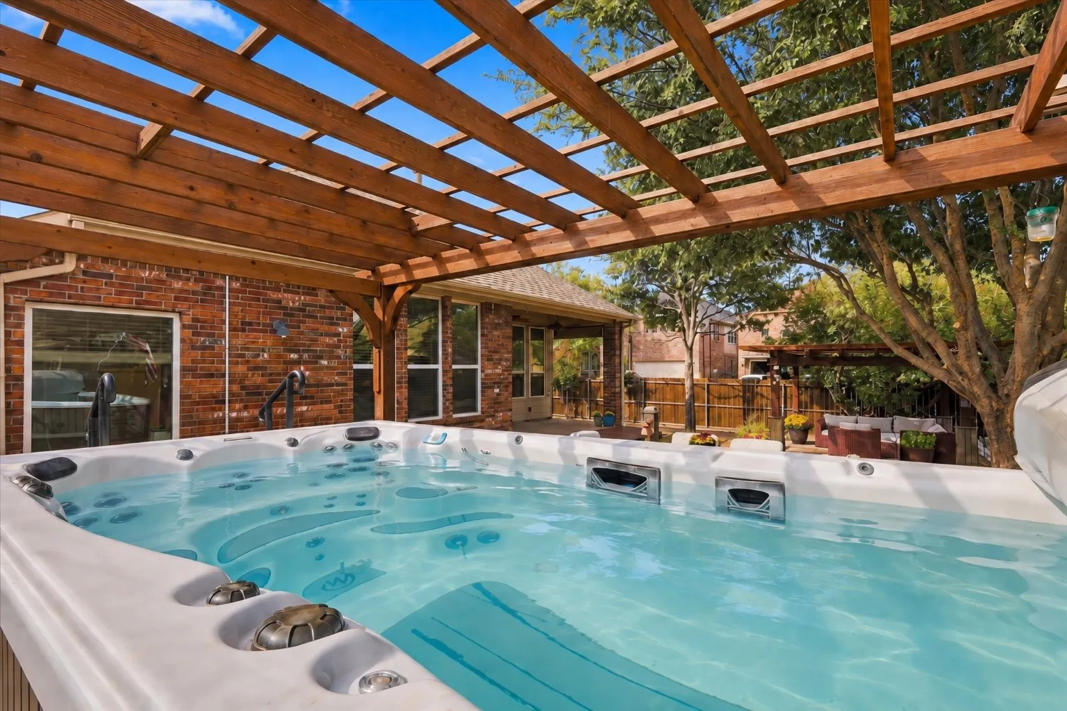 Single Family Residence For Sale in Collin County , 10880 Sedalia Drive, Mc Kinney, Texas 75072, 3 Bedroom, 2 Bathroom, 2 Garage spaces, 2,018 Sqft, built in 2013, mls#21393406, Real Estate Agent in Mc Kinney, Homes For Sale in Collin county, Homes For Sale in Mc Kinney, Realtor in Mc Kinney Texas, Real Estate Brokerage Independent Realty Texas, Luminita Cordes Realtor