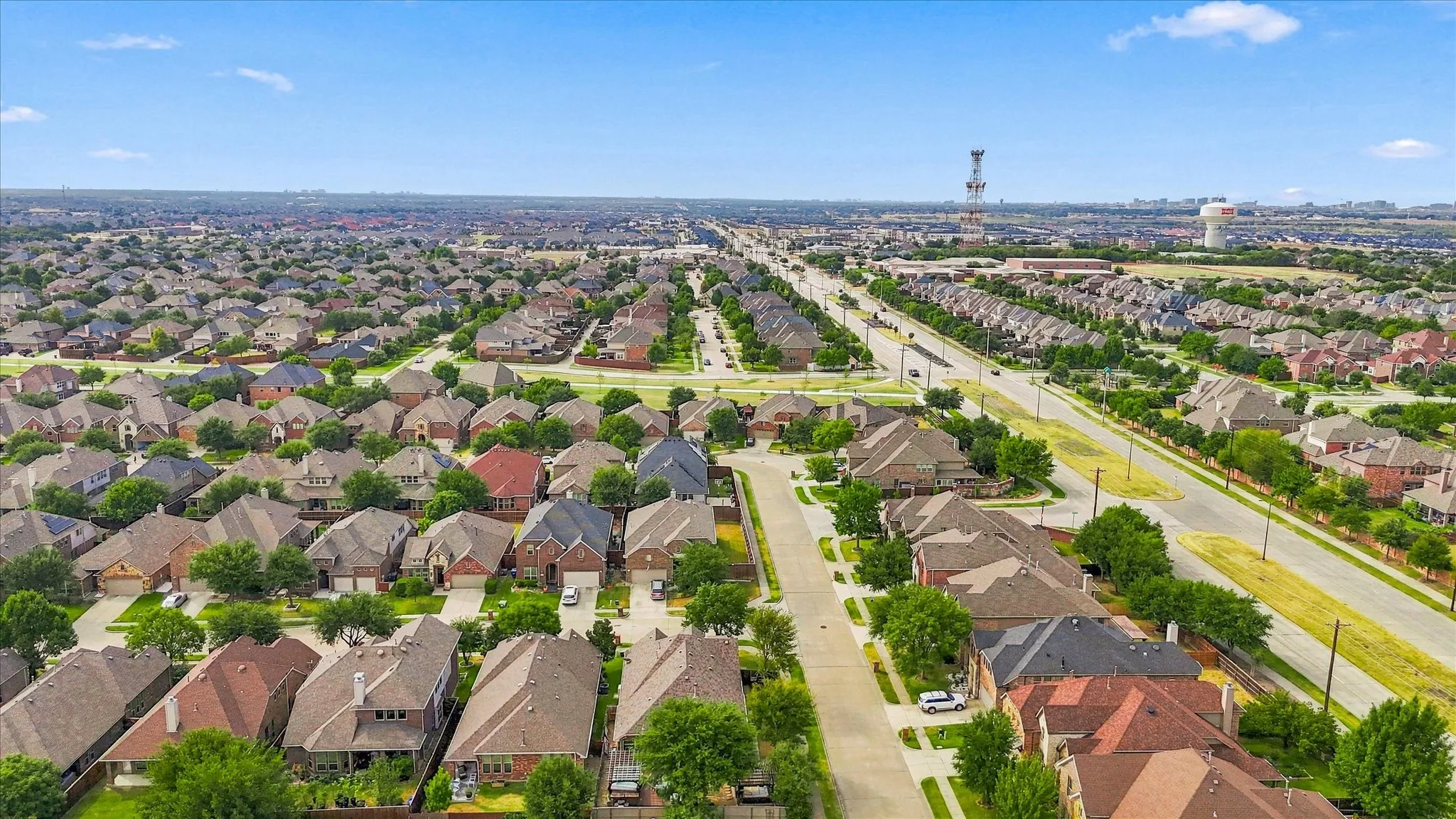 Single Family Residence For Sale in Collin County , 10880 Sedalia Drive, Mc Kinney, Texas 75072, 3 Bedroom, 2 Bathroom, 2 Garage spaces, 2,018 Sqft, built in 2013, mls#21393406, Real Estate Agent in Mc Kinney, Homes For Sale in Collin county, Homes For Sale in Mc Kinney, Realtor in Mc Kinney Texas, Real Estate Brokerage Independent Realty Texas, Luminita Cordes Realtor