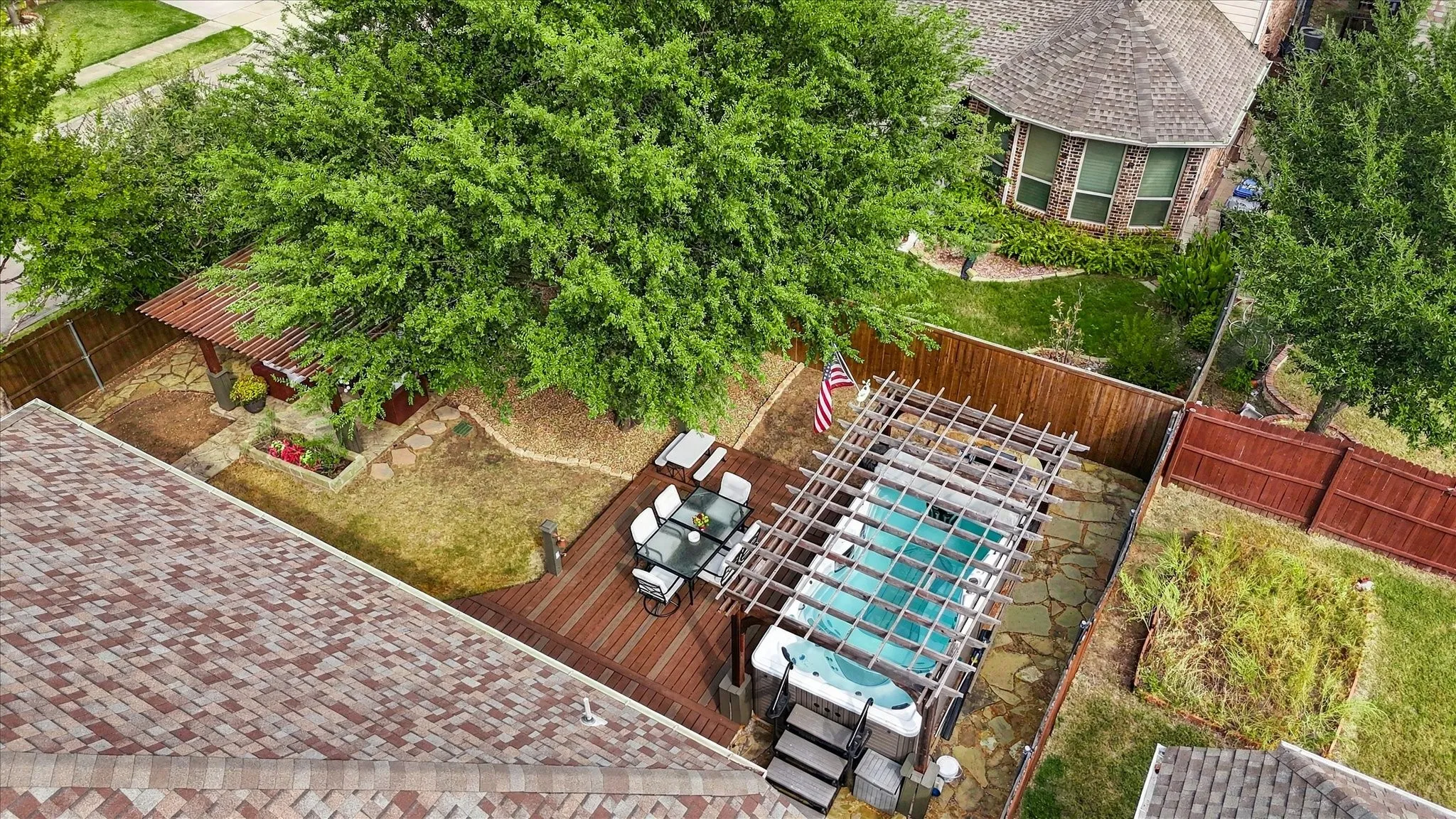 Single Family Residence For Sale in Collin County , 10880 Sedalia Drive, Mc Kinney, Texas 75072, 3 Bedroom, 2 Bathroom, 2 Garage spaces, 2,018 Sqft, built in 2013, mls#21393406, Real Estate Agent in Mc Kinney, Homes For Sale in Collin county, Homes For Sale in Mc Kinney, Realtor in Mc Kinney Texas, Real Estate Brokerage Independent Realty Texas, Luminita Cordes Realtor