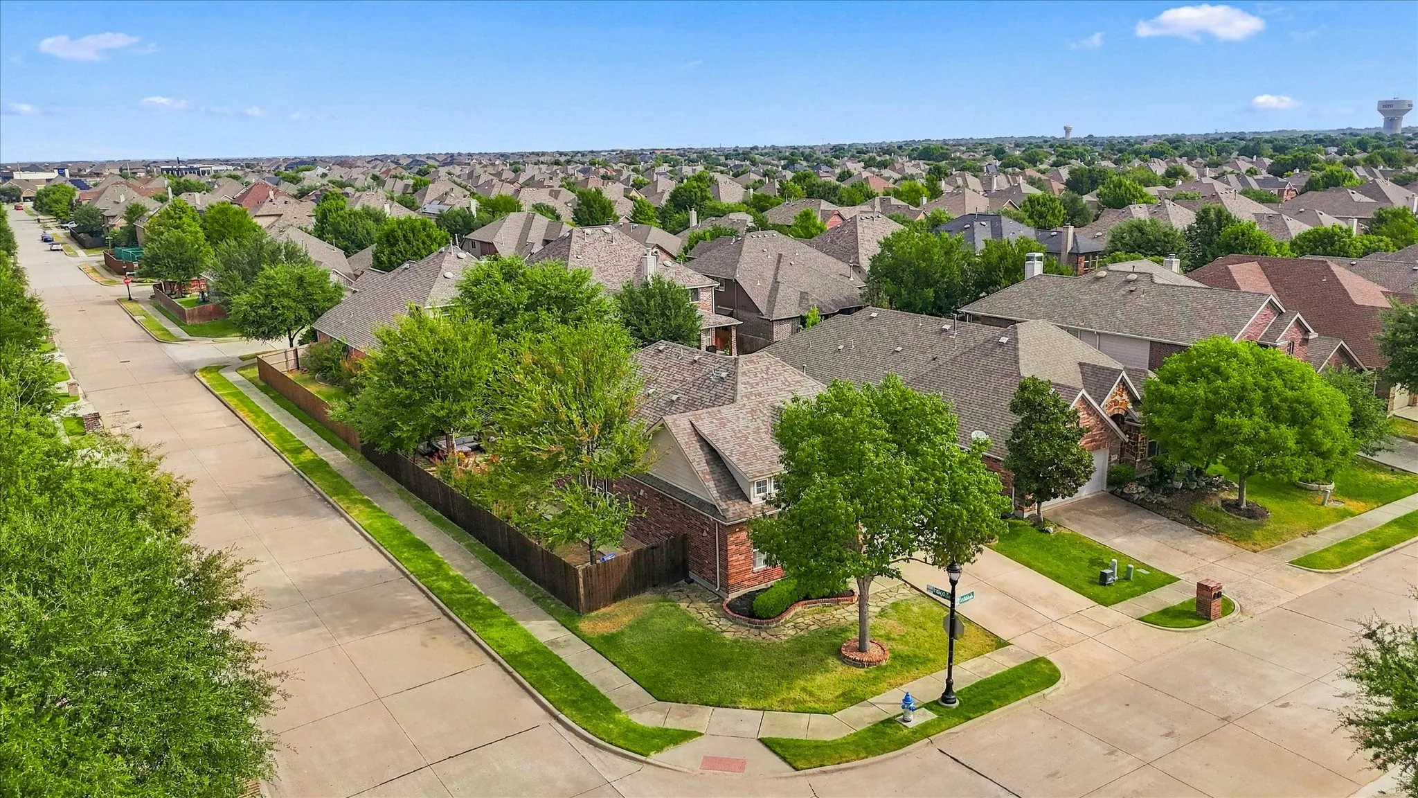 Single Family Residence For Sale in Collin County , 10880 Sedalia Drive, Mc Kinney, Texas 75072, 3 Bedroom, 2 Bathroom, 2 Garage spaces, 2,018 Sqft, built in 2013, mls#21393406, Real Estate Agent in Mc Kinney, Homes For Sale in Collin county, Homes For Sale in Mc Kinney, Realtor in Mc Kinney Texas, Real Estate Brokerage Independent Realty Texas, Luminita Cordes Realtor