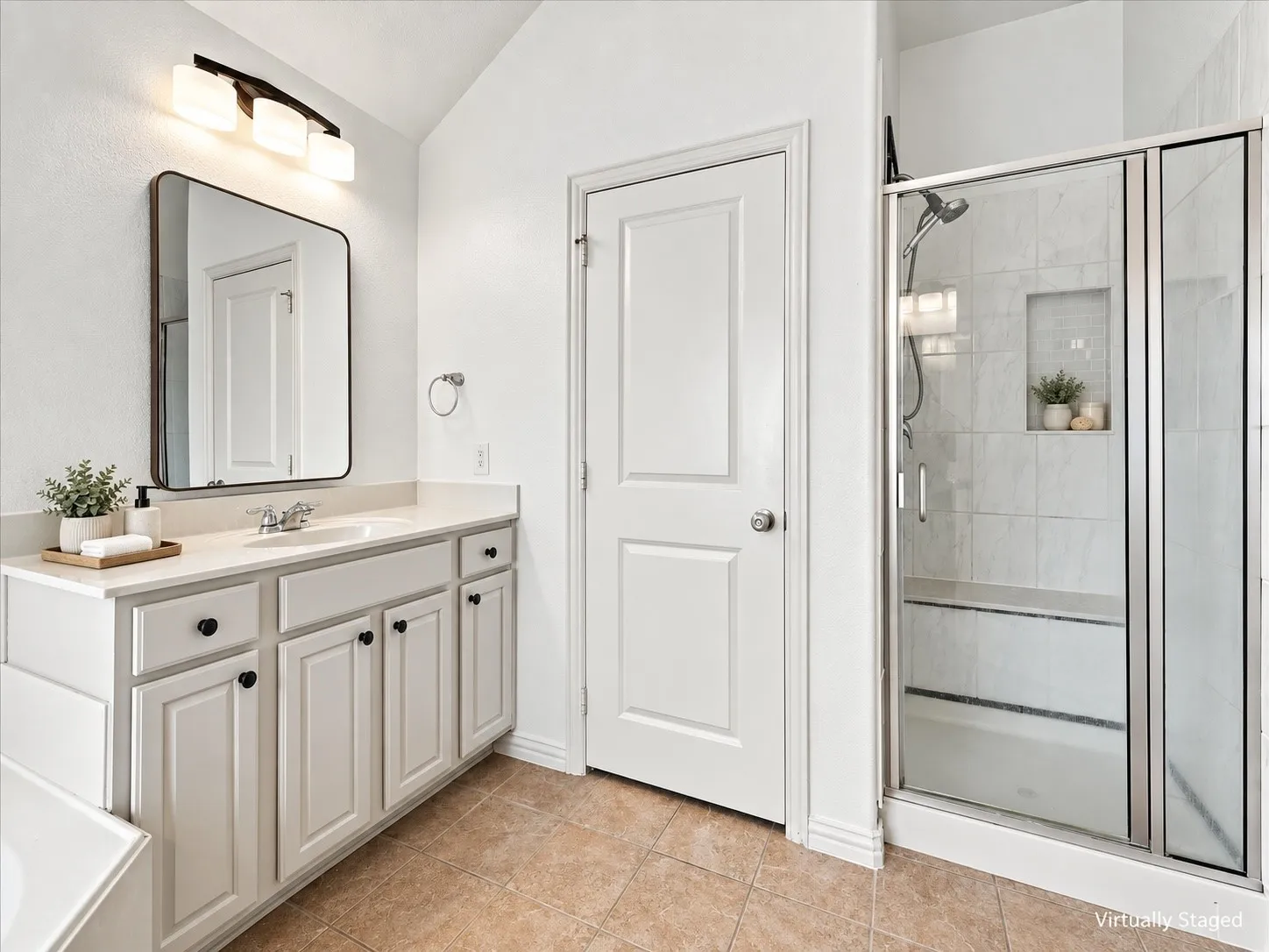 Single Family Residence For Sale in Collin County , 10880 Sedalia Drive, Mc Kinney, Texas 75072, 3 Bedroom, 2 Bathroom, 2 Garage spaces, 2,018 Sqft, built in 2013, mls#21393406, Real Estate Agent in Mc Kinney, Homes For Sale in Collin county, Homes For Sale in Mc Kinney, Realtor in Mc Kinney Texas, Real Estate Brokerage Independent Realty Texas, Luminita Cordes Realtor