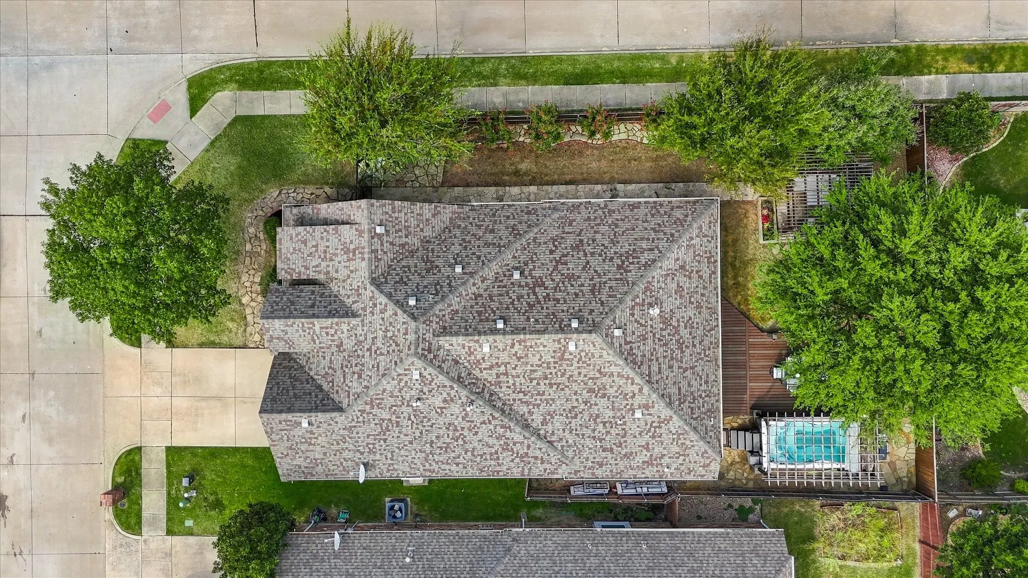 Single Family Residence For Sale in Collin County , 10880 Sedalia Drive, Mc Kinney, Texas 75072, 3 Bedroom, 2 Bathroom, 2 Garage spaces, 2,018 Sqft, built in 2013, mls#21393406, Real Estate Agent in Mc Kinney, Homes For Sale in Collin county, Homes For Sale in Mc Kinney, Realtor in Mc Kinney Texas, Real Estate Brokerage Independent Realty Texas, Luminita Cordes Realtor