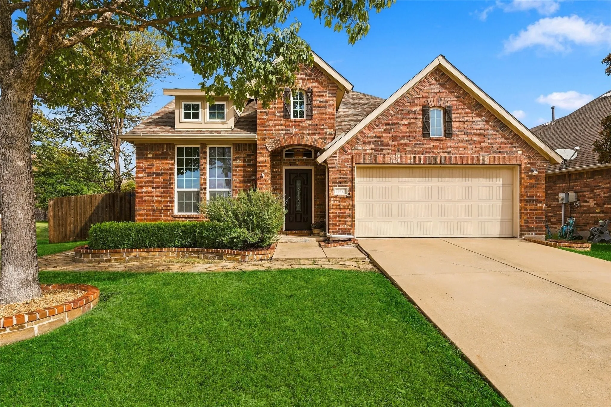 Single Family Residence For Sale in Collin County , 10880 Sedalia Drive, Mc Kinney, Texas 75072, 3 Bedroom, 2 Bathroom, 2 Garage spaces, 2,018 Sqft, built in 2013, mls#21393406, Real Estate Agent in Mc Kinney, Homes For Sale in Collin county, Homes For Sale in Mc Kinney, Realtor in Mc Kinney Texas, Real Estate Brokerage Independent Realty Texas, Luminita Cordes Realtor