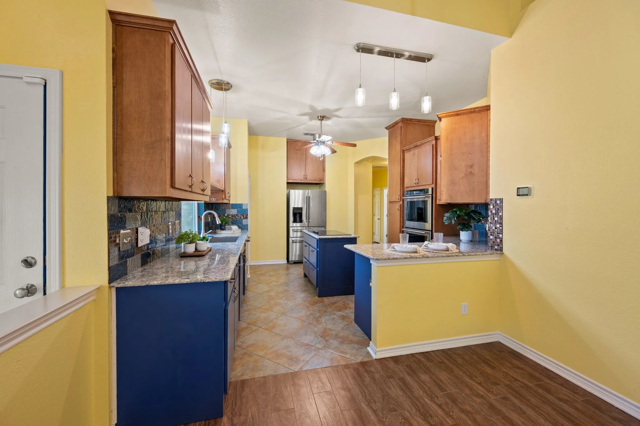 Single Family Residence For Sale in Tarrant County , 2233 Wembley Wood Lane, Bedford, Texas 76022, 3 Bedroom, 2 Bathroom, 2 Garage spaces, 1,538 Sqft, built in 1997, mls#21390278, Real Estate Agent in Bedford, Homes For Sale in Tarrant county, Homes For Sale in Bedford, Realtor in Bedford Texas, Real Estate Brokerage Independent Realty Texas, Luminita Cordes Realtor