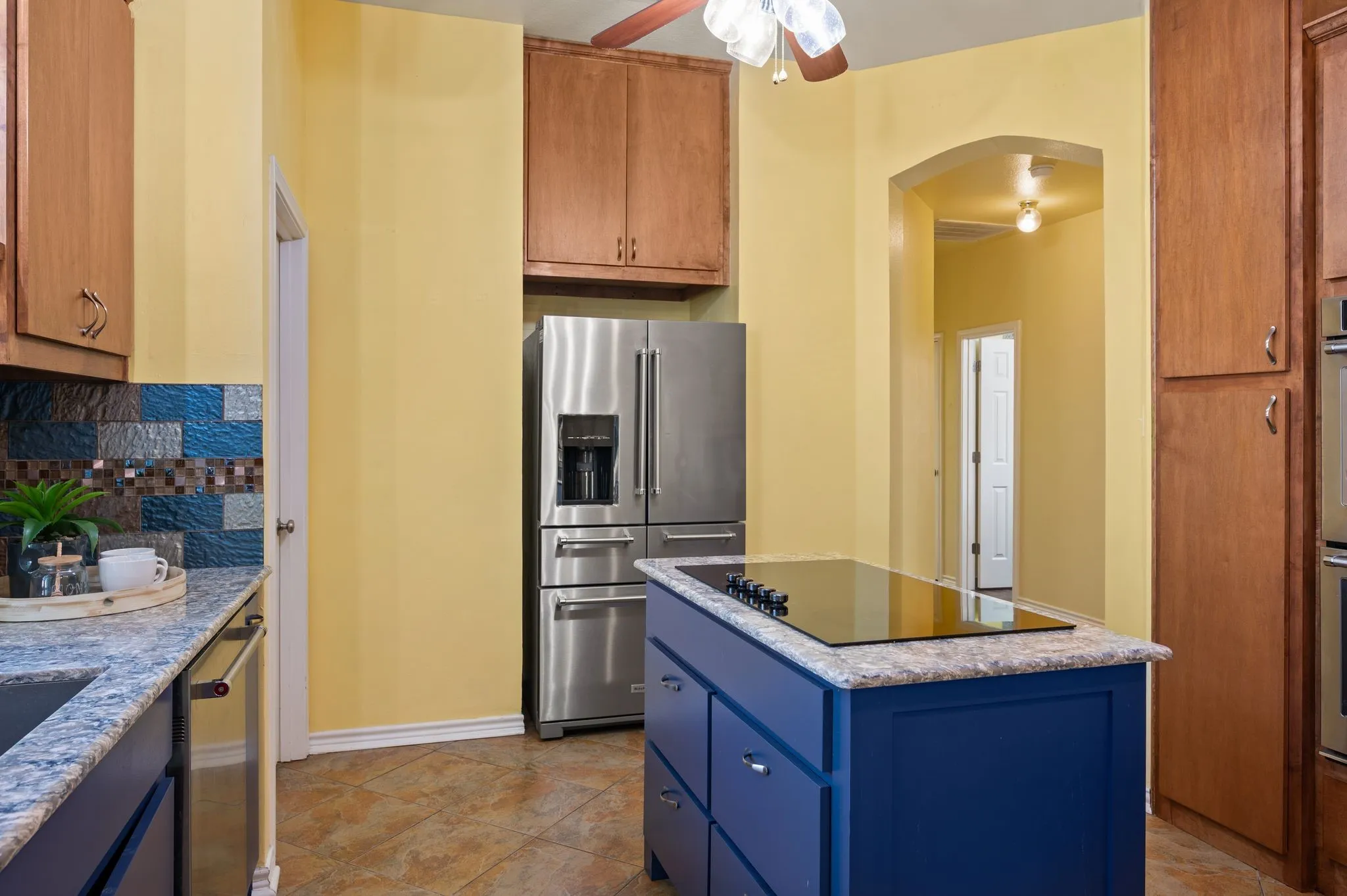Single Family Residence For Sale in Tarrant County , 2233 Wembley Wood Lane, Bedford, Texas 76022, 3 Bedroom, 2 Bathroom, 2 Garage spaces, 1,538 Sqft, built in 1997, mls#21390278, Real Estate Agent in Bedford, Homes For Sale in Tarrant county, Homes For Sale in Bedford, Realtor in Bedford Texas, Real Estate Brokerage Independent Realty Texas, Luminita Cordes Realtor