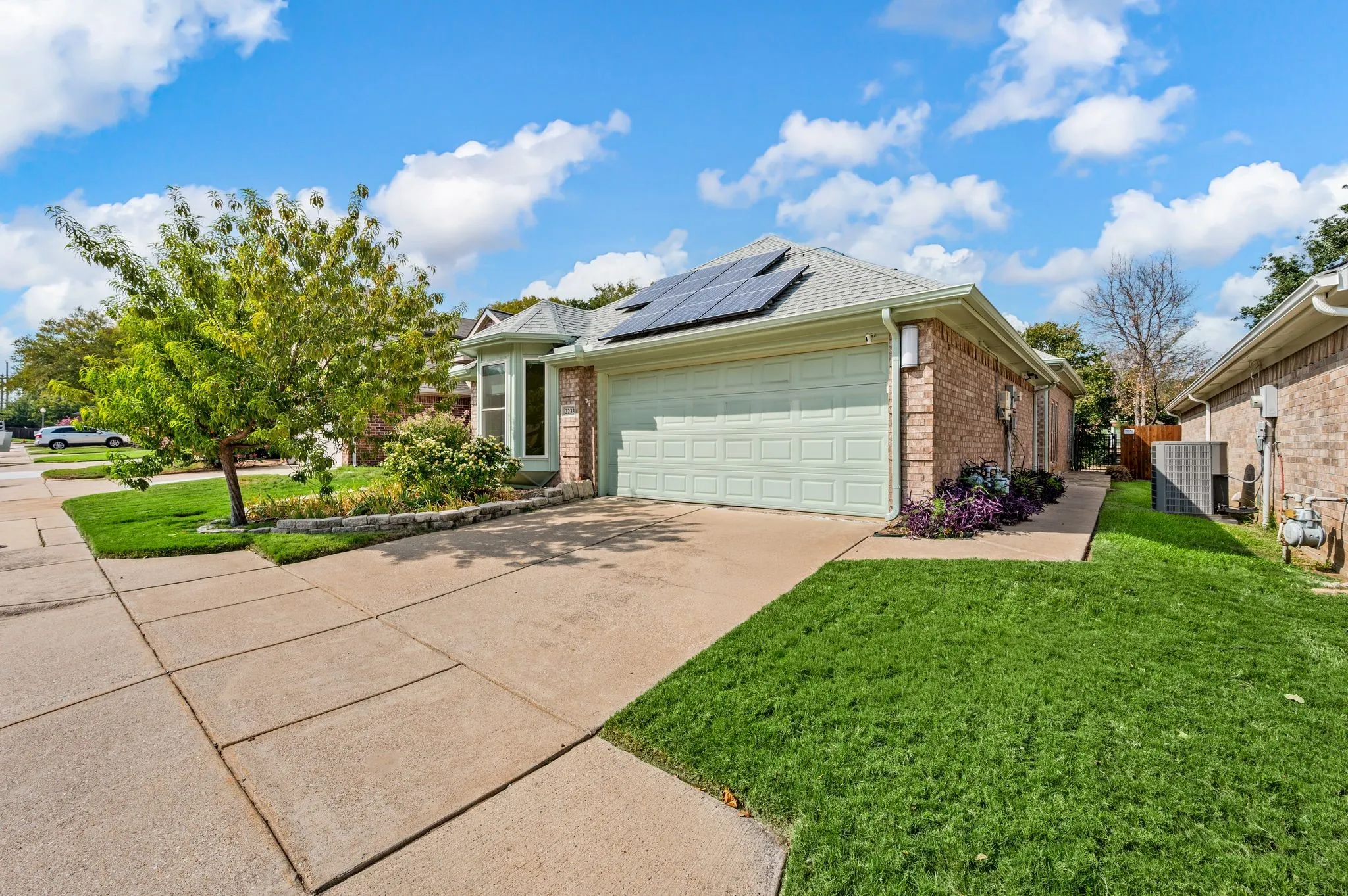 Single Family Residence For Sale in Tarrant County , 2233 Wembley Wood Lane, Bedford, Texas 76022, 3 Bedroom, 2 Bathroom, 2 Garage spaces, 1,538 Sqft, built in 1997, mls#21390278, Real Estate Agent in Bedford, Homes For Sale in Tarrant county, Homes For Sale in Bedford, Realtor in Bedford Texas, Real Estate Brokerage Independent Realty Texas, Luminita Cordes Realtor