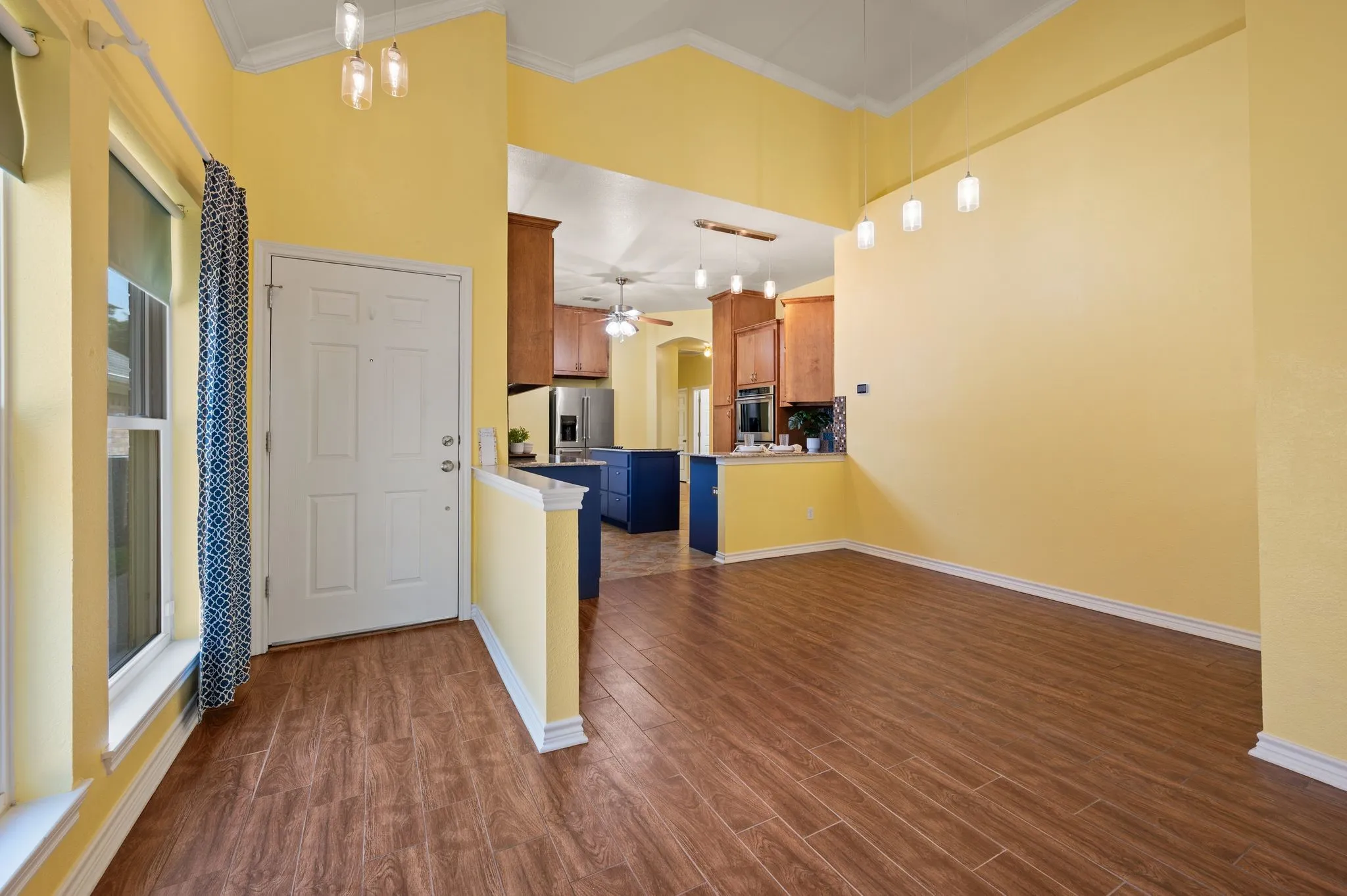 Single Family Residence For Sale in Tarrant County , 2233 Wembley Wood Lane, Bedford, Texas 76022, 3 Bedroom, 2 Bathroom, 2 Garage spaces, 1,538 Sqft, built in 1997, mls#21390278, Real Estate Agent in Bedford, Homes For Sale in Tarrant county, Homes For Sale in Bedford, Realtor in Bedford Texas, Real Estate Brokerage Independent Realty Texas, Luminita Cordes Realtor