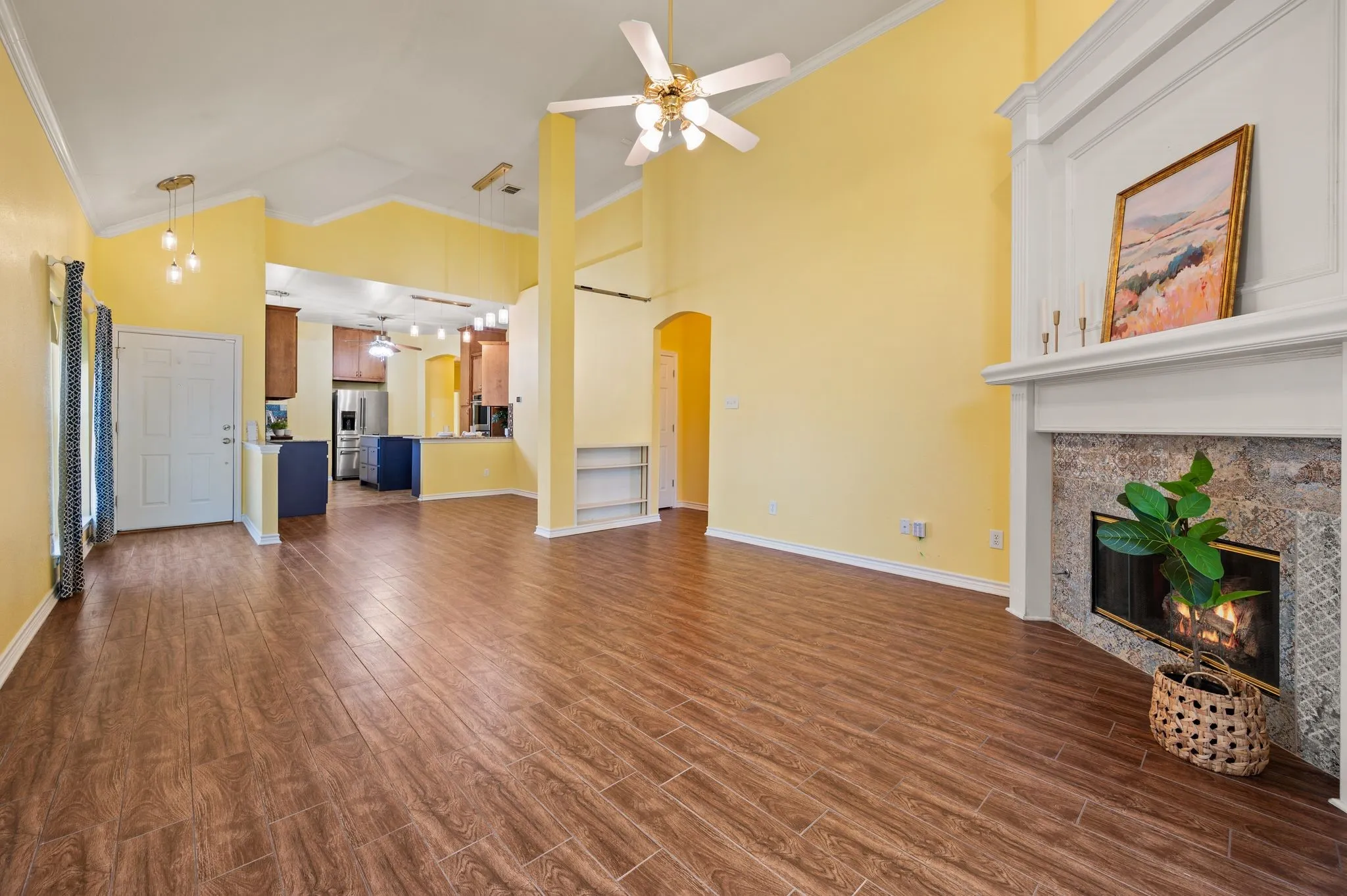 Single Family Residence For Sale in Tarrant County , 2233 Wembley Wood Lane, Bedford, Texas 76022, 3 Bedroom, 2 Bathroom, 2 Garage spaces, 1,538 Sqft, built in 1997, mls#21390278, Real Estate Agent in Bedford, Homes For Sale in Tarrant county, Homes For Sale in Bedford, Realtor in Bedford Texas, Real Estate Brokerage Independent Realty Texas, Luminita Cordes Realtor