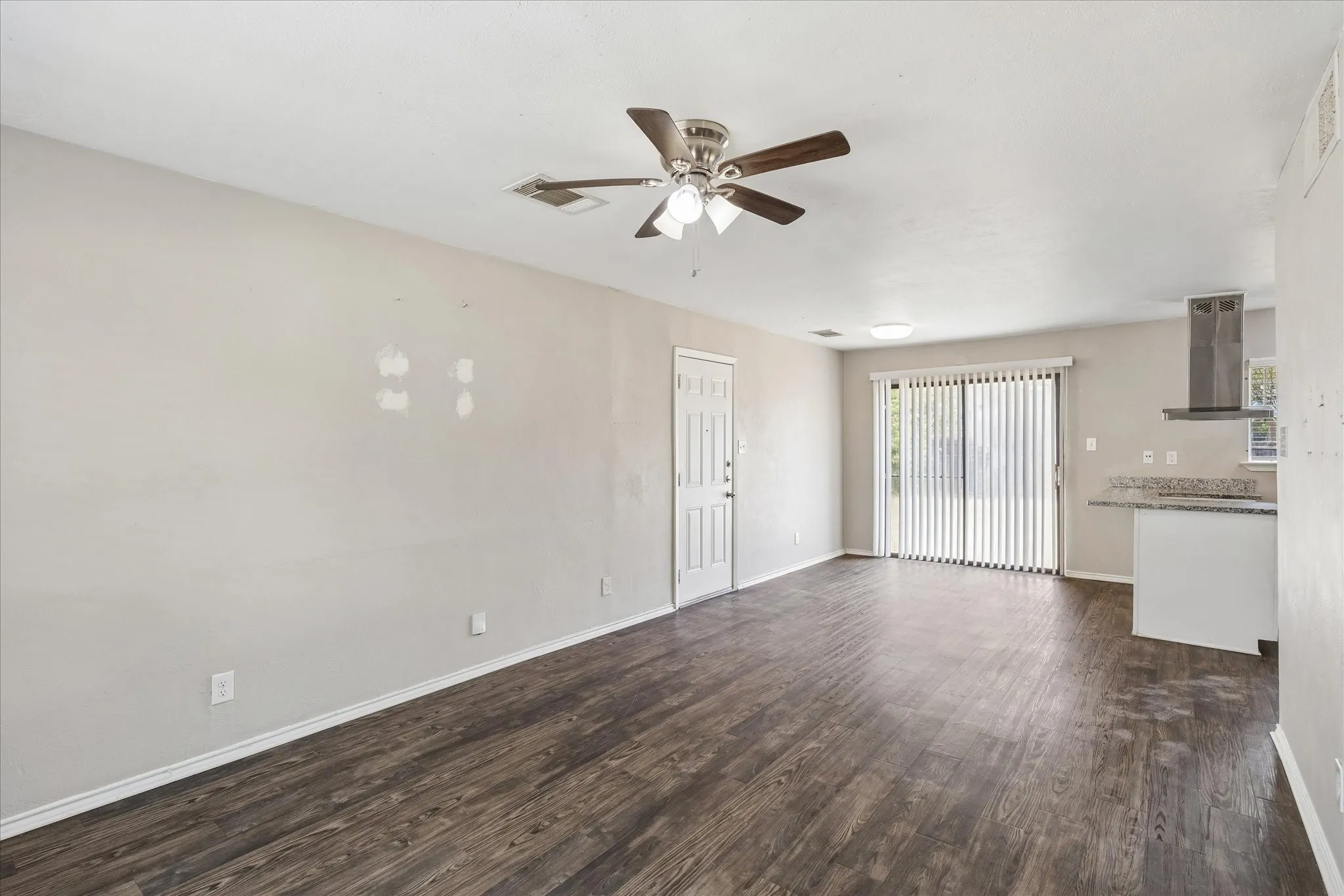 Single Family Residence For Sale in Tarrant County , 2413 Navasota Circle, Fort Worth, Texas 76131, 2 Bedroom, 1 Bathroom, 1 Garage spaces, 1,113 Sqft, built in 1980, mls#21394369, Real Estate Agent in Fort Worth, Homes For Sale in Tarrant county, Homes For Sale in Fort Worth, Realtor in Fort Worth Texas, Real Estate Brokerage Independent Realty Texas, Luminita Cordes Realtor