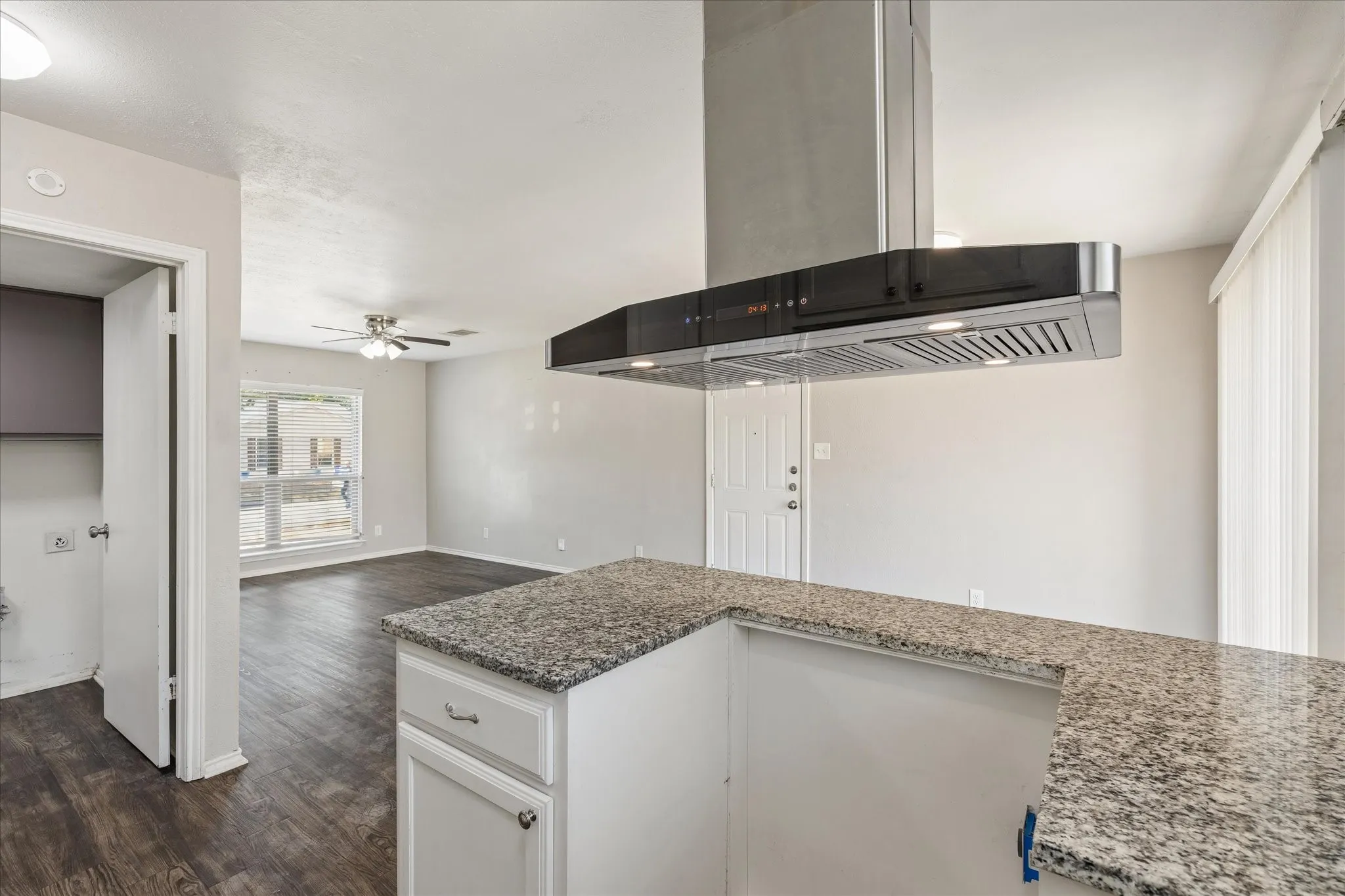 Single Family Residence For Sale in Tarrant County , 2413 Navasota Circle, Fort Worth, Texas 76131, 2 Bedroom, 1 Bathroom, 1 Garage spaces, 1,113 Sqft, built in 1980, mls#21394369, Real Estate Agent in Fort Worth, Homes For Sale in Tarrant county, Homes For Sale in Fort Worth, Realtor in Fort Worth Texas, Real Estate Brokerage Independent Realty Texas, Luminita Cordes Realtor