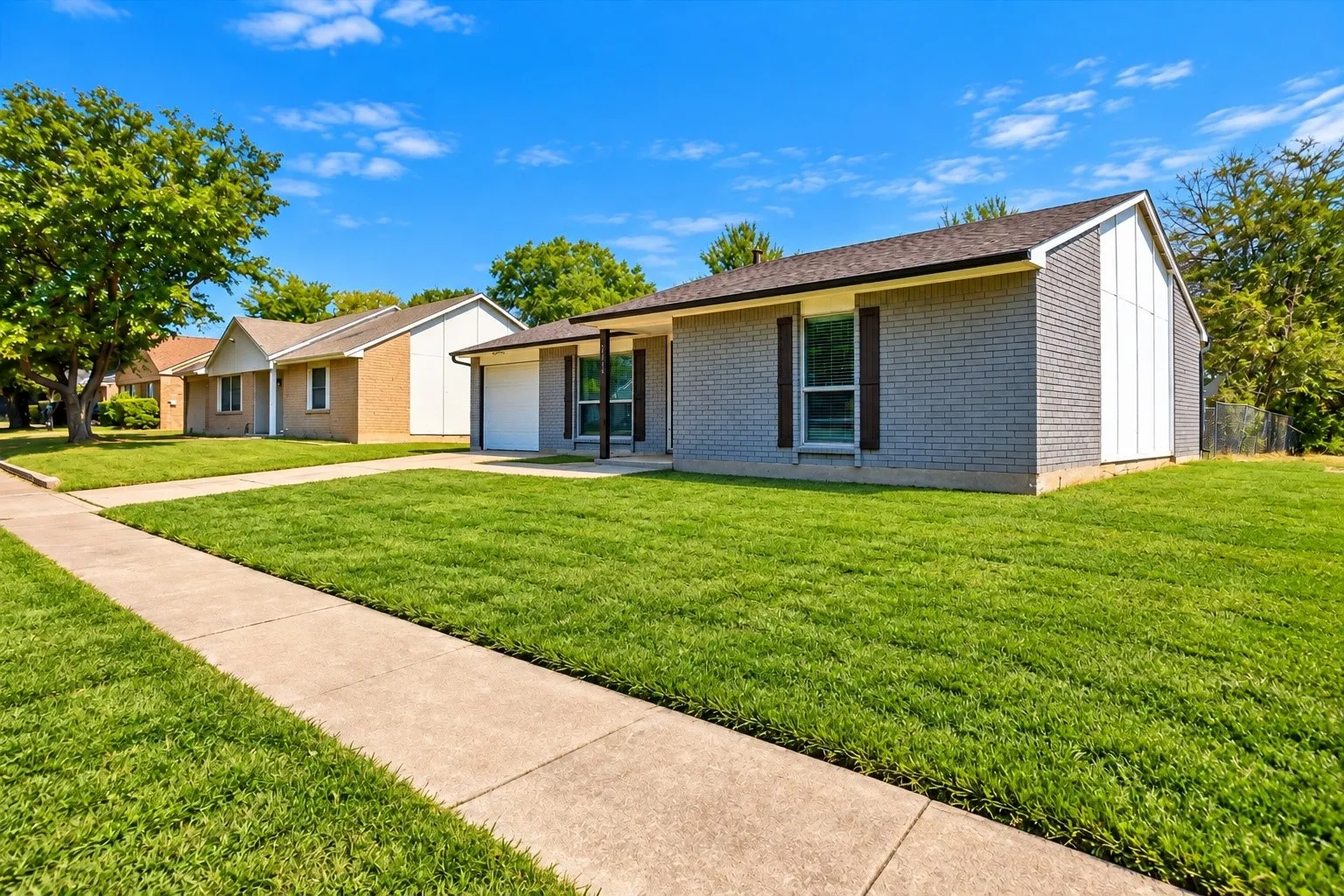 Single Family Residence For Sale in Tarrant County , 2413 Navasota Circle, Fort Worth, Texas 76131, 2 Bedroom, 1 Bathroom, 1 Garage spaces, 1,113 Sqft, built in 1980, mls#21394369, Real Estate Agent in Fort Worth, Homes For Sale in Tarrant county, Homes For Sale in Fort Worth, Realtor in Fort Worth Texas, Real Estate Brokerage Independent Realty Texas, Luminita Cordes Realtor