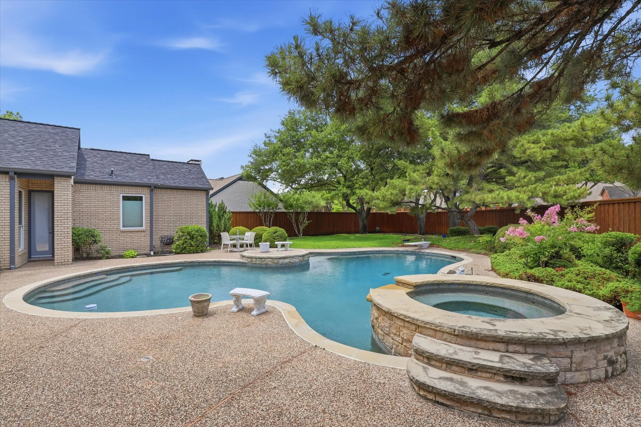 Single Family Residence For Sale in Collin County , 5872 Bridle Bend Court, Plano, Texas 75093, 4 Bedroom, 4 Bathroom, 3 Garage spaces, 4,181 Sqft, built in 1988, mls#21396534, Real Estate Agent in Plano, Homes For Sale in Collin county, Homes For Sale in Plano, Realtor in Plano Texas, Real Estate Brokerage Independent Realty Texas, Luminita Cordes Realtor