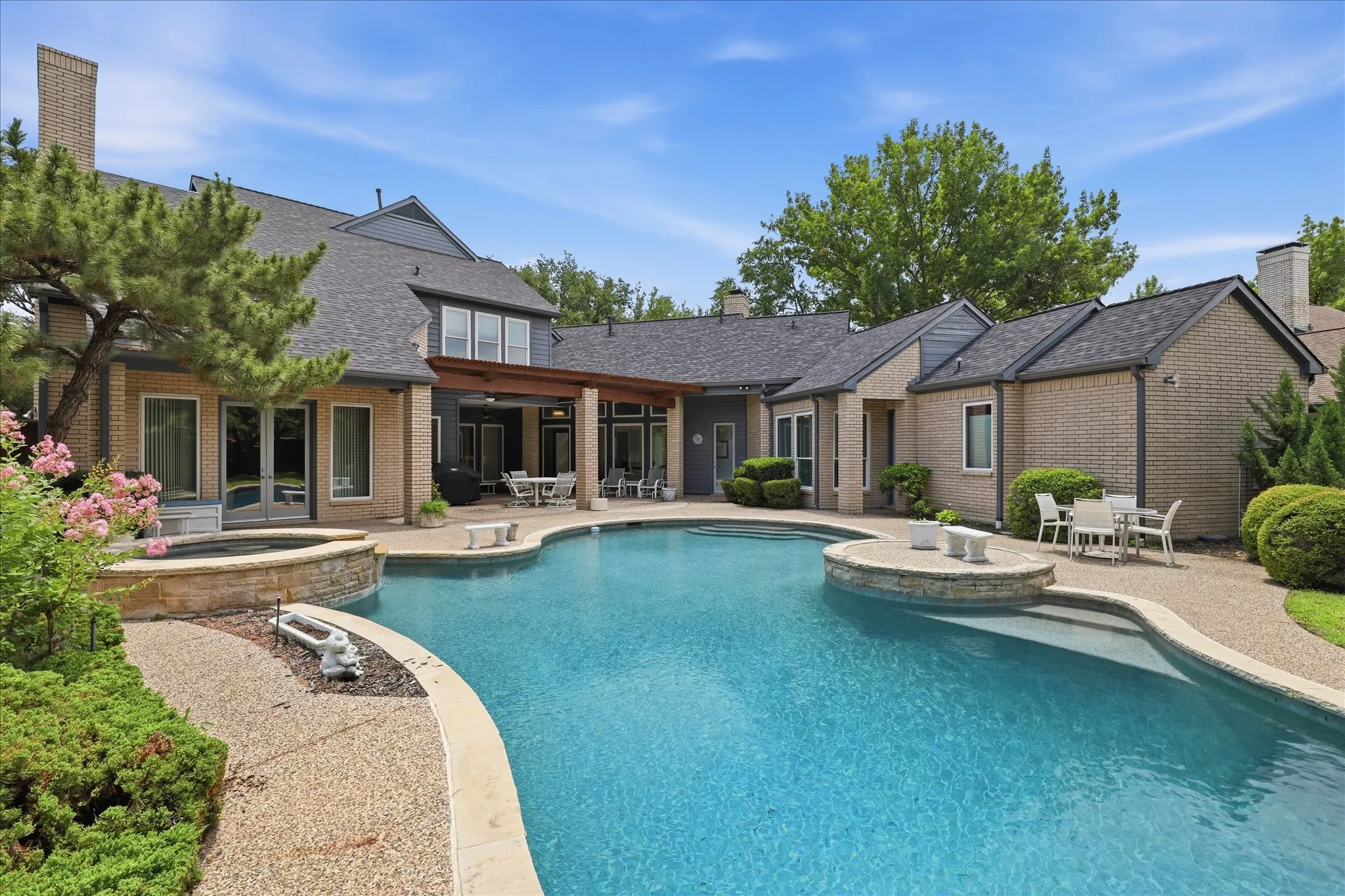 Single Family Residence For Sale in Collin County , 5872 Bridle Bend Court, Plano, Texas 75093, 4 Bedroom, 4 Bathroom, 3 Garage spaces, 4,181 Sqft, built in 1988, mls#21396534, Real Estate Agent in Plano, Homes For Sale in Collin county, Homes For Sale in Plano, Realtor in Plano Texas, Real Estate Brokerage Independent Realty Texas, Luminita Cordes Realtor