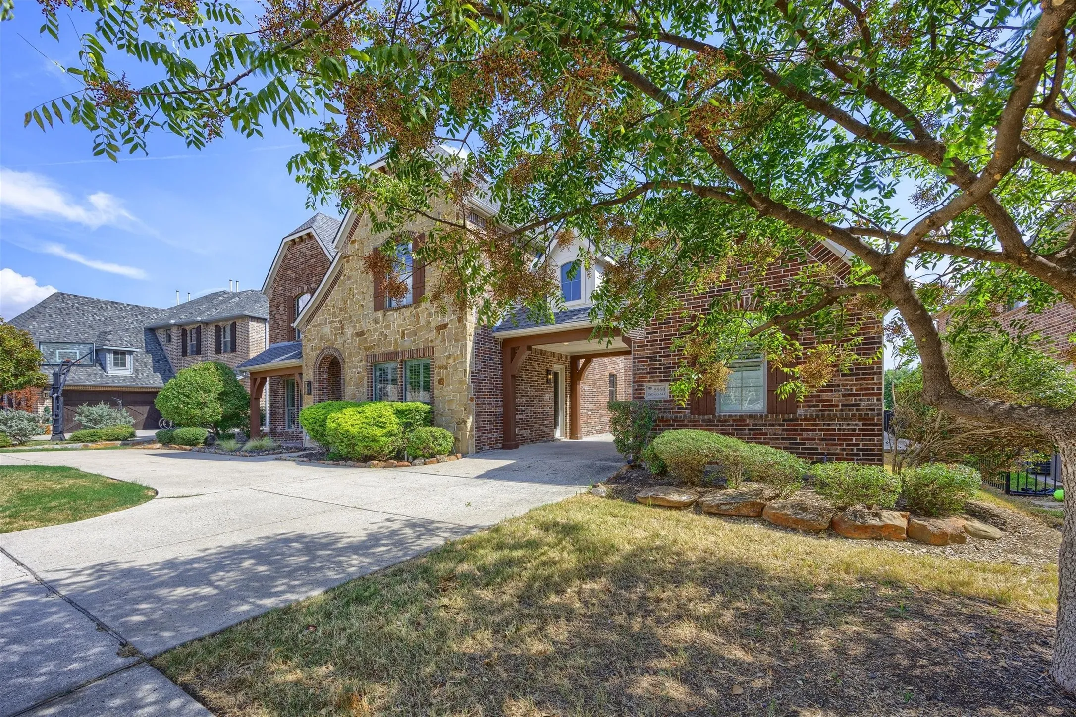 Circular driveway greets you when you arrive!