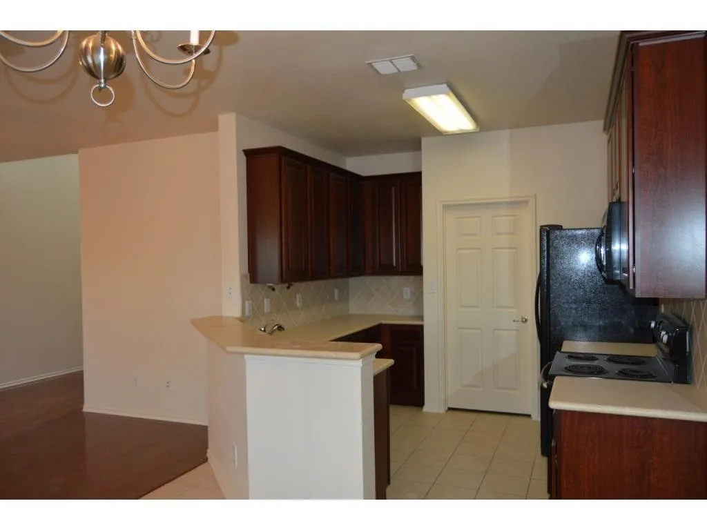 Townhouse For Sale in Collin County , 8605 Brunswick Drive, Plano, Texas 75024, 2 Bedroom, 2 Bathroom, 2 Garage spaces, 1,597 Sqft, built in 2004, mls#21394708, Real Estate Agent in Plano, Homes For Sale in Collin county, Homes For Sale in Plano, Realtor in Plano Texas, Real Estate Brokerage Independent Realty Texas, Luminita Cordes Realtor