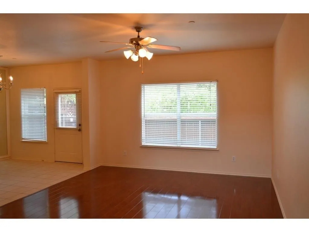 Townhouse For Sale in Collin County , 8605 Brunswick Drive, Plano, Texas 75024, 2 Bedroom, 2 Bathroom, 2 Garage spaces, 1,597 Sqft, built in 2004, mls#21394708, Real Estate Agent in Plano, Homes For Sale in Collin county, Homes For Sale in Plano, Realtor in Plano Texas, Real Estate Brokerage Independent Realty Texas, Luminita Cordes Realtor