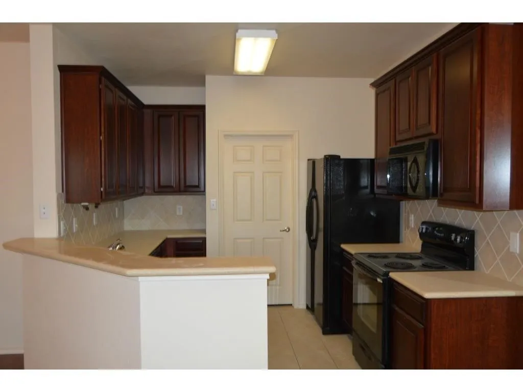 Townhouse For Sale in Collin County , 8605 Brunswick Drive, Plano, Texas 75024, 2 Bedroom, 2 Bathroom, 2 Garage spaces, 1,597 Sqft, built in 2004, mls#21394708, Real Estate Agent in Plano, Homes For Sale in Collin county, Homes For Sale in Plano, Realtor in Plano Texas, Real Estate Brokerage Independent Realty Texas, Luminita Cordes Realtor