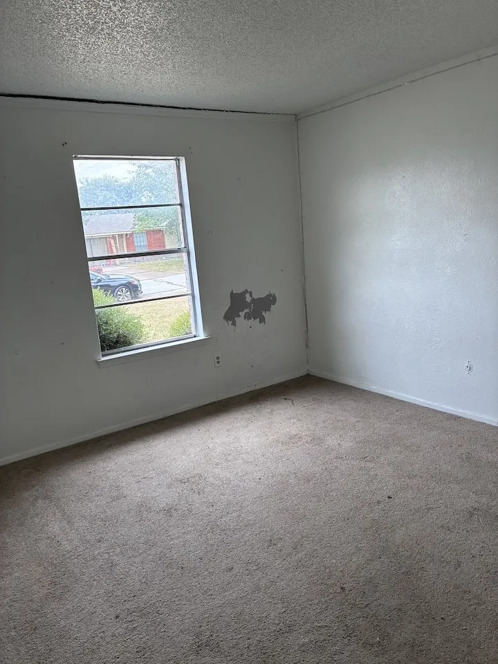 Single Family Residence For Sale in Tarrant County , 621 Dayton Road, Mansfield, Texas 76063, 3 Bedroom, 3 Bathroom, 2 Garage spaces, 1,312 Sqft, built in 1980, mls#21395009, Real Estate Agent in Mansfield, Homes For Sale in Tarrant county, Homes For Sale in Mansfield, Realtor in Mansfield Texas, Real Estate Brokerage Independent Realty Texas, Luminita Cordes Realtor