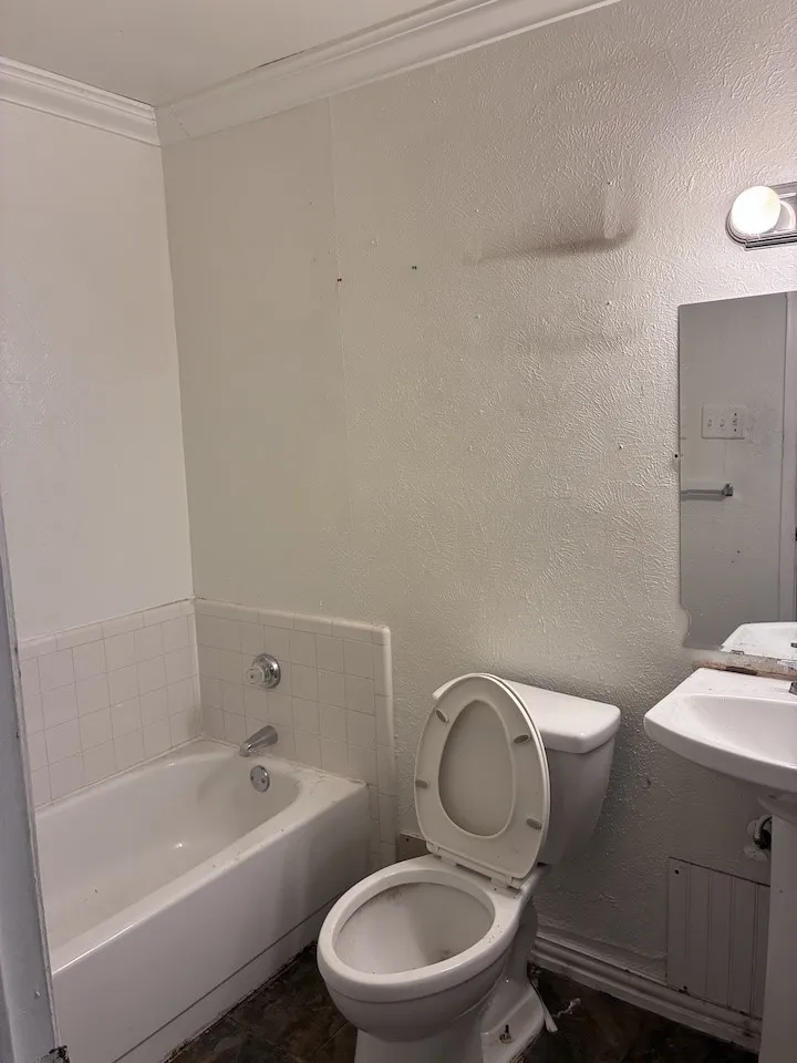 Single Family Residence For Sale in Tarrant County , 621 Dayton Road, Mansfield, Texas 76063, 3 Bedroom, 3 Bathroom, 2 Garage spaces, 1,312 Sqft, built in 1980, mls#21395009, Real Estate Agent in Mansfield, Homes For Sale in Tarrant county, Homes For Sale in Mansfield, Realtor in Mansfield Texas, Real Estate Brokerage Independent Realty Texas, Luminita Cordes Realtor