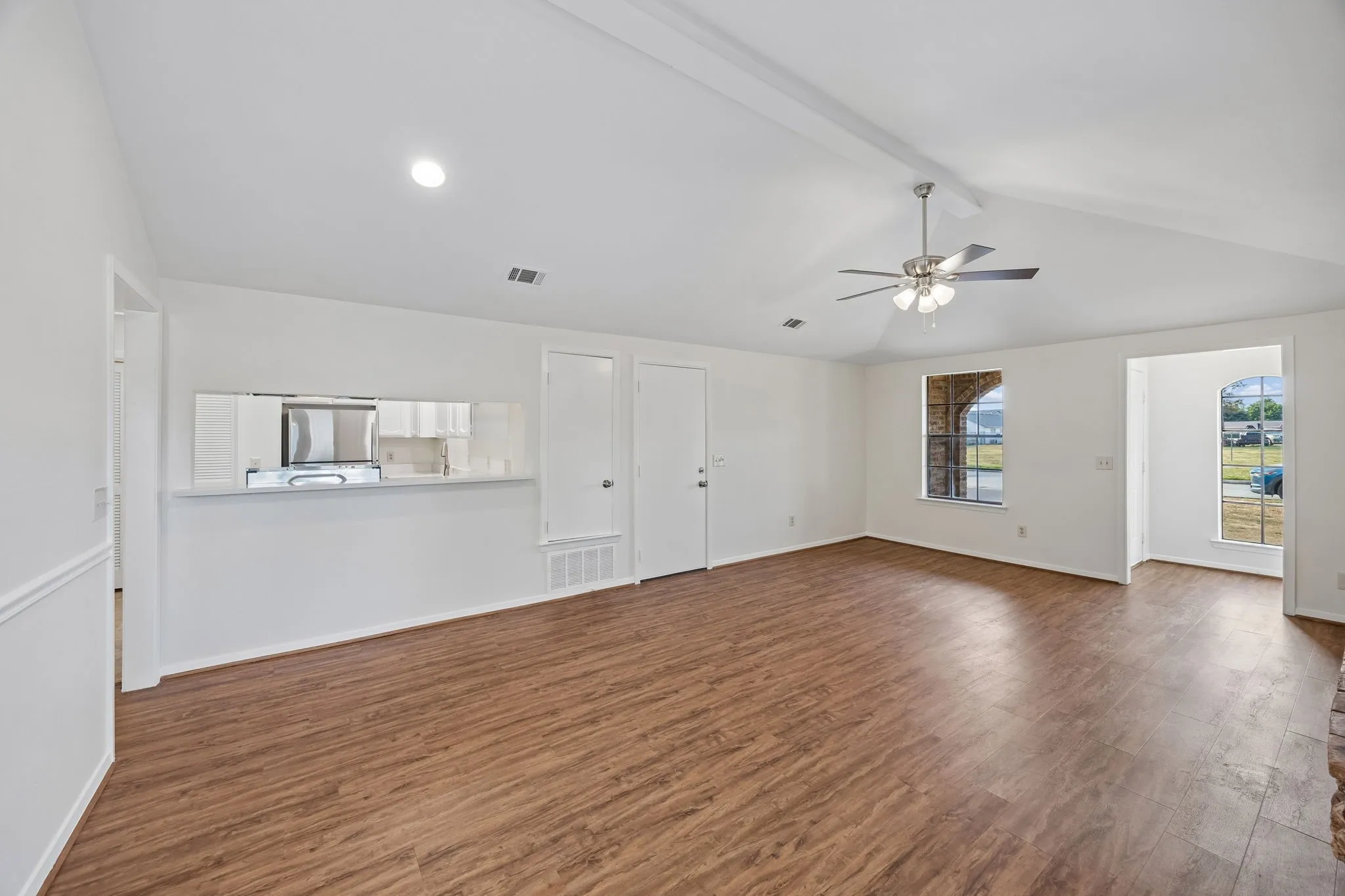 Single Family Residence For Sale in Collin County , 1613 19th Street, Plano, Texas 75074, 3 Bedroom, 2 Bathroom, 1 Garage spaces, 1,412 Sqft, built in 1984, mls#21396377, Real Estate Agent in Plano, Homes For Sale in Collin county, Homes For Sale in Plano, Realtor in Plano Texas, Real Estate Brokerage Independent Realty Texas, Luminita Cordes Realtor