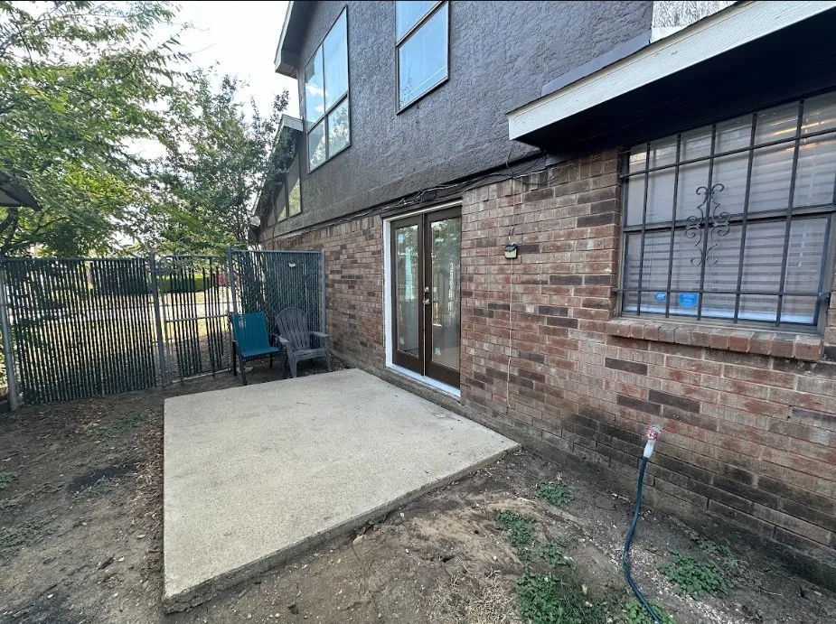 Single Family Residence For Rent in Dallas County , 1123 Hemlock Drive, De Soto, Texas 75115, 3 Bedroom, 3 Bathroom, 2 Garage spaces, 1,493 Sqft, built in 1985, mls#21393148, Real Estate Agent in De Soto, Homes For Rent in Dallas county, Homes For Rent in De Soto, Realtor in De Soto Texas, Real Estate Brokerage Independent Realty Texas, Luminita Cordes Realtor