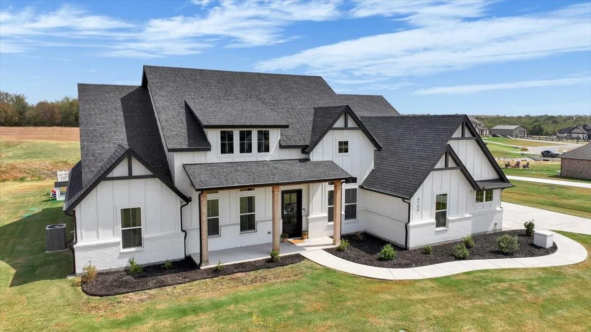 Single Family Residence For Sale in Tarrant County , 4704 Tay Terrace, Fort Worth, Texas 76179, 4 Bedroom, 3 Bathroom, 3 Garage spaces, 2,830 Sqft, built in 2025, mls#21396599, Real Estate Agent in Fort Worth, Homes For Sale in Tarrant county, Homes For Sale in Fort Worth, Realtor in Fort Worth Texas, Real Estate Brokerage Independent Realty Texas, Luminita Cordes Realtor