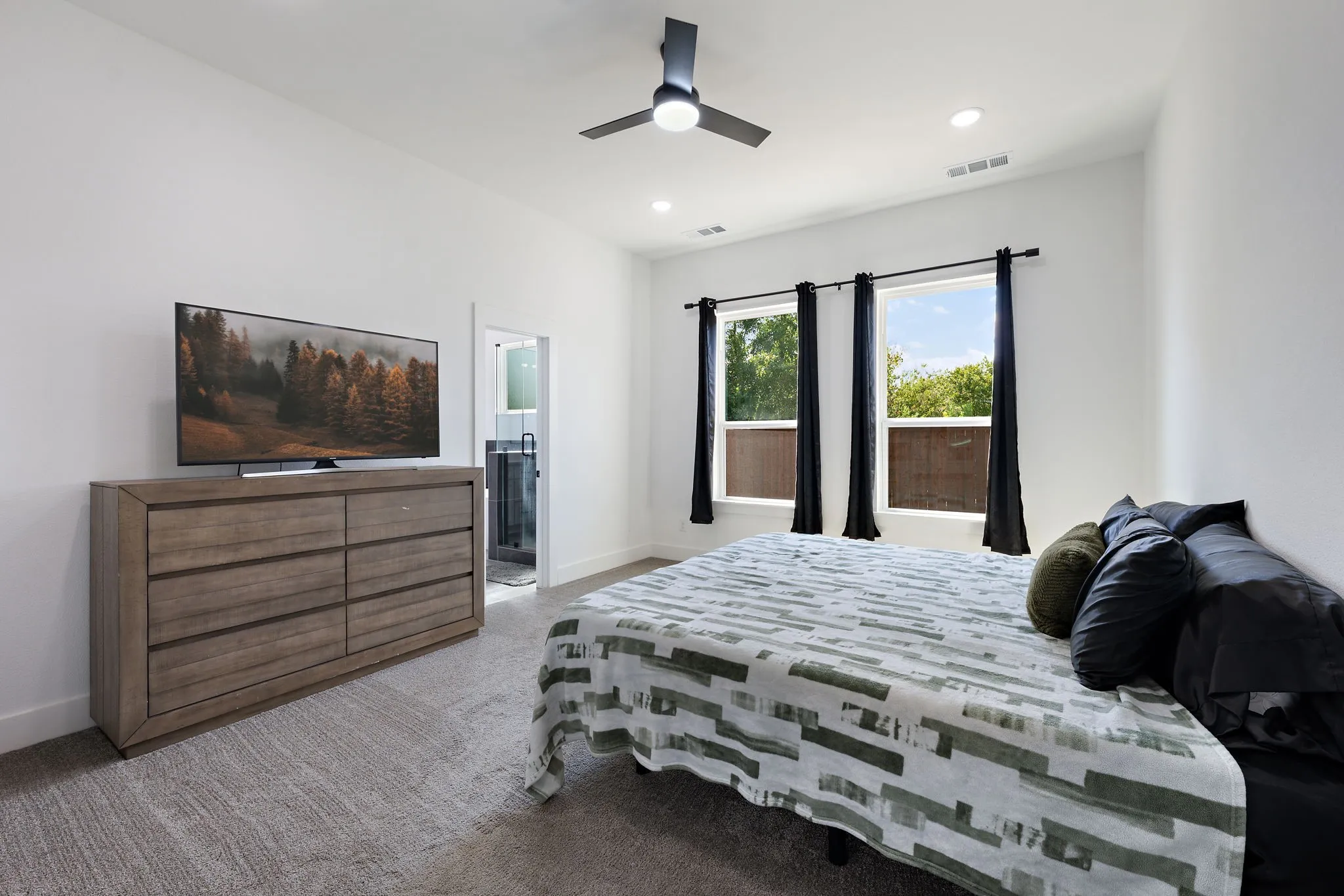 Single Family Residence For Sale in Hunt County , 3220 Houston Street, Greenville, Texas 75401, 4 Bedroom, 2 Bathroom, 2 Garage spaces, 1,833 Sqft, built in 2024, mls#21394071, Real Estate Agent in Greenville, Homes For Sale in Hunt county, Homes For Sale in Greenville, Realtor in Greenville Texas, Real Estate Brokerage Independent Realty Texas, Luminita Cordes Realtor