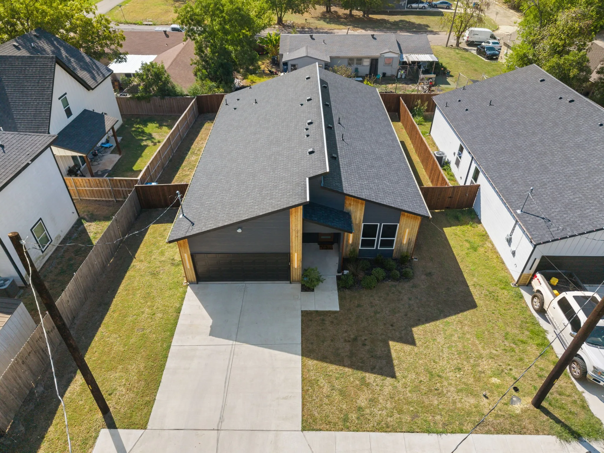 Single Family Residence For Sale in Hunt County , 3220 Houston Street, Greenville, Texas 75401, 4 Bedroom, 2 Bathroom, 2 Garage spaces, 1,833 Sqft, built in 2024, mls#21394071, Real Estate Agent in Greenville, Homes For Sale in Hunt county, Homes For Sale in Greenville, Realtor in Greenville Texas, Real Estate Brokerage Independent Realty Texas, Luminita Cordes Realtor