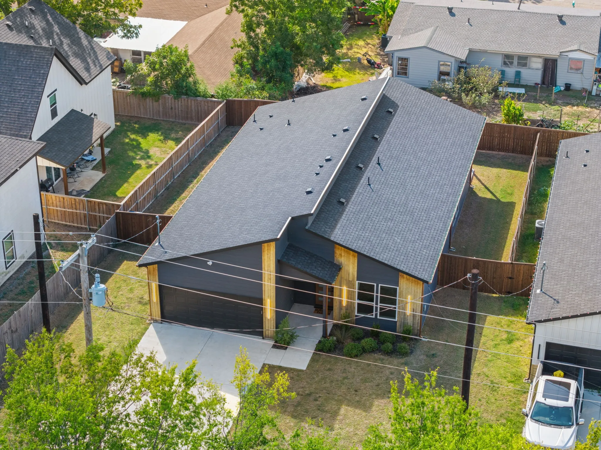 Single Family Residence For Sale in Hunt County , 3220 Houston Street, Greenville, Texas 75401, 4 Bedroom, 2 Bathroom, 2 Garage spaces, 1,833 Sqft, built in 2024, mls#21394071, Real Estate Agent in Greenville, Homes For Sale in Hunt county, Homes For Sale in Greenville, Realtor in Greenville Texas, Real Estate Brokerage Independent Realty Texas, Luminita Cordes Realtor