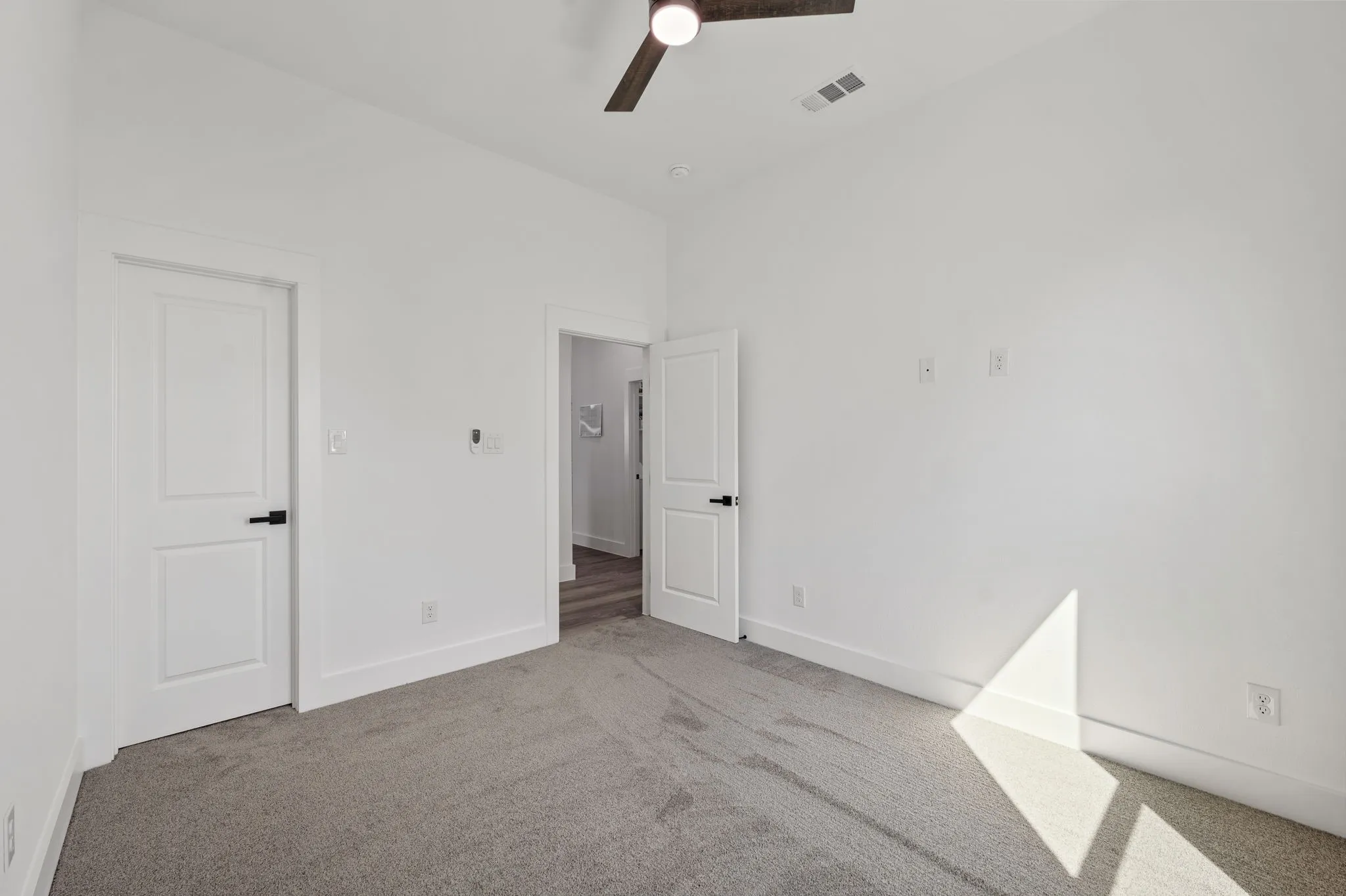 Single Family Residence For Sale in Hunt County , 3220 Houston Street, Greenville, Texas 75401, 4 Bedroom, 2 Bathroom, 2 Garage spaces, 1,833 Sqft, built in 2024, mls#21394071, Real Estate Agent in Greenville, Homes For Sale in Hunt county, Homes For Sale in Greenville, Realtor in Greenville Texas, Real Estate Brokerage Independent Realty Texas, Luminita Cordes Realtor