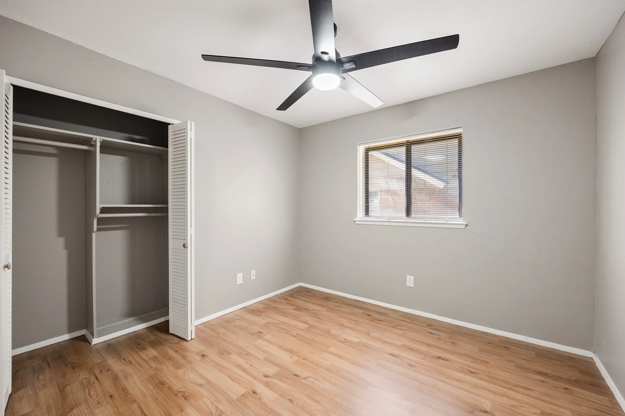 Single Family Residence For Rent in Dallas County , 2917 Abston Drive, Mesquite, Texas 75150, 3 Bedroom, 2 Bathroom, 2 Garage spaces, 1,727 Sqft, built in 1968, mls#21396604, Real Estate Agent in Mesquite, Homes For Rent in Dallas county, Homes For Rent in Mesquite, Realtor in Mesquite Texas, Real Estate Brokerage Independent Realty Texas, Luminita Cordes Realtor