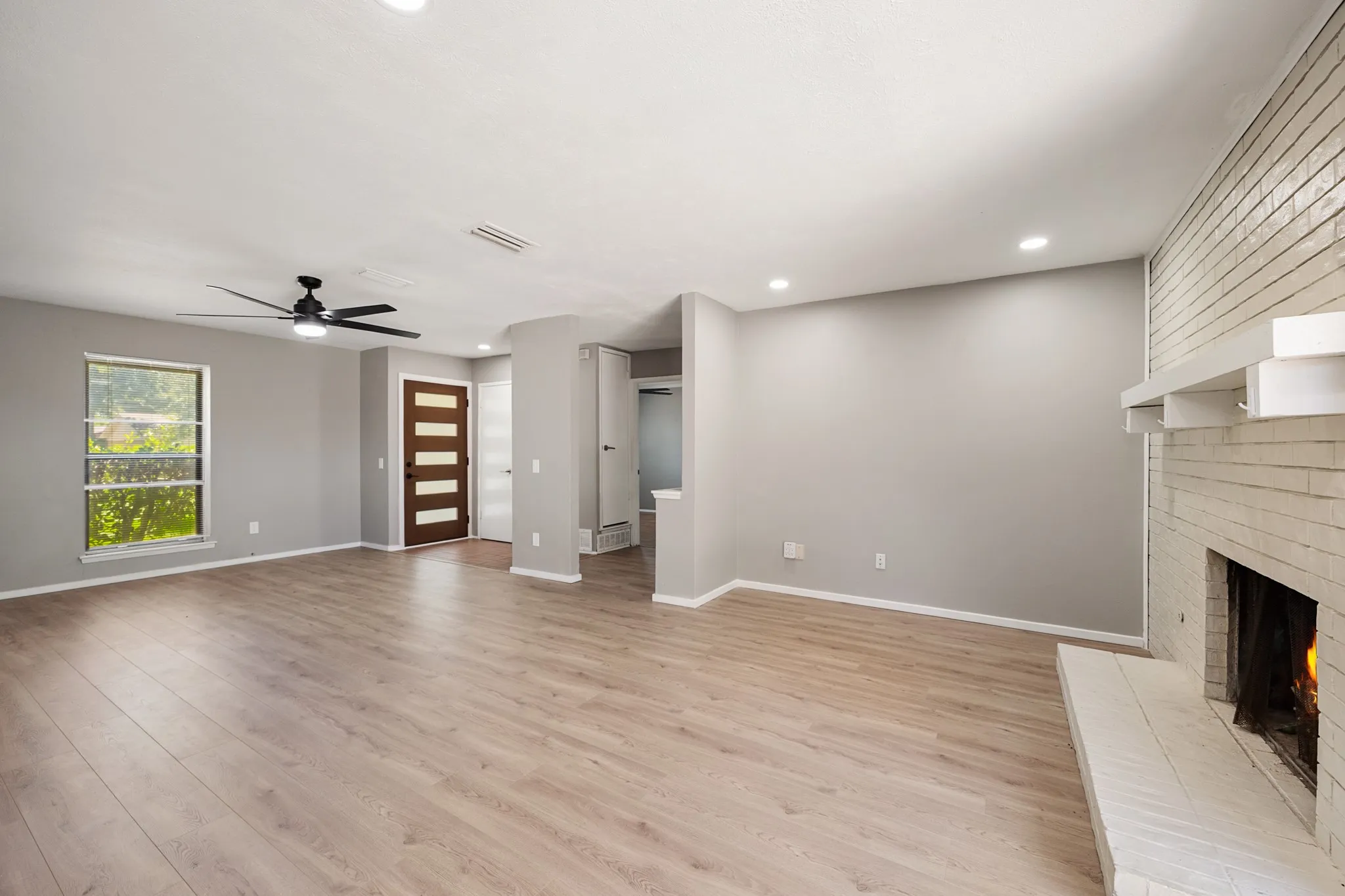 Single Family Residence For Rent in Dallas County , 2917 Abston Drive, Mesquite, Texas 75150, 3 Bedroom, 2 Bathroom, 2 Garage spaces, 1,727 Sqft, built in 1968, mls#21396604, Real Estate Agent in Mesquite, Homes For Rent in Dallas county, Homes For Rent in Mesquite, Realtor in Mesquite Texas, Real Estate Brokerage Independent Realty Texas, Luminita Cordes Realtor