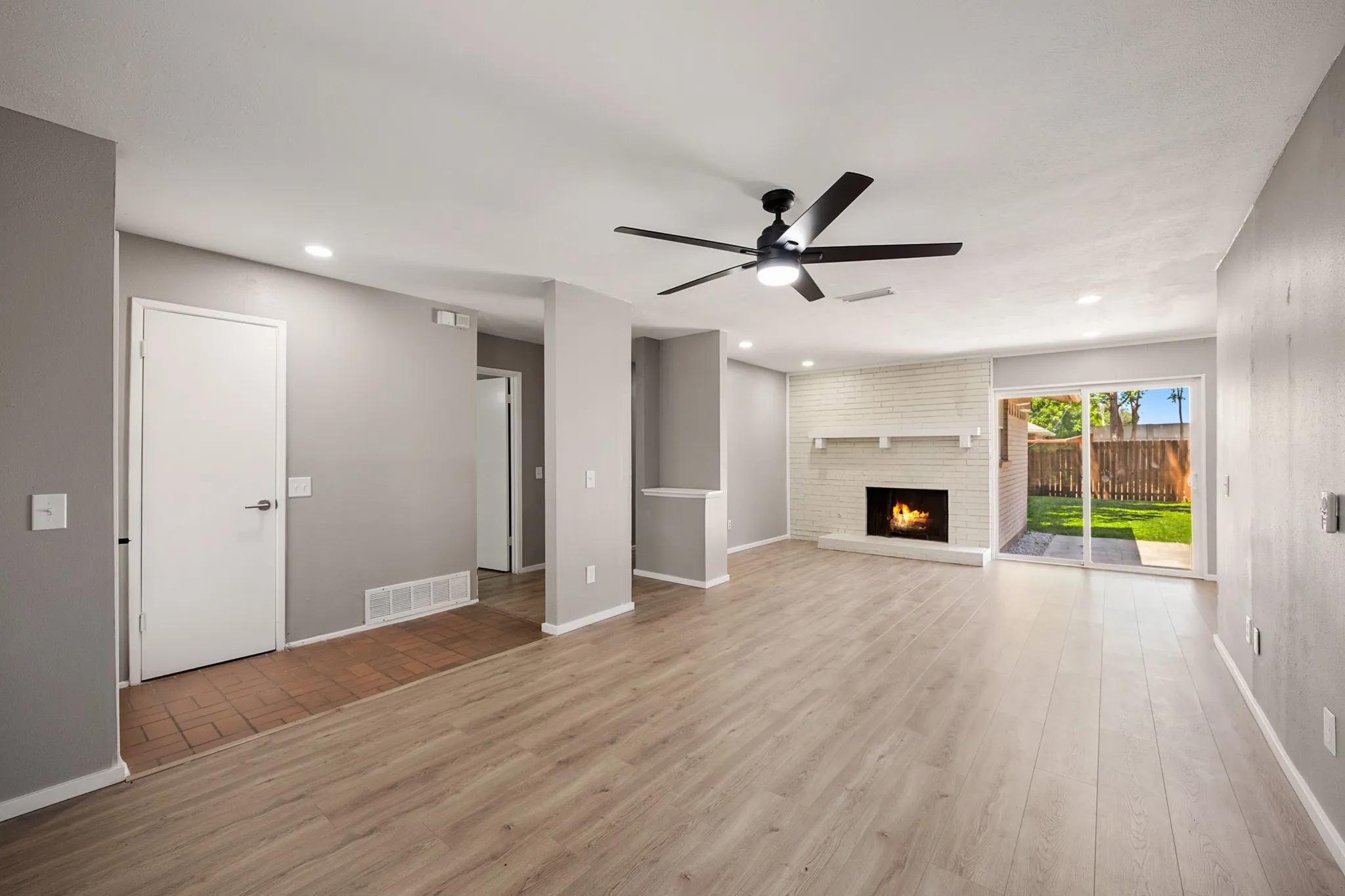 Single Family Residence For Rent in Dallas County , 2917 Abston Drive, Mesquite, Texas 75150, 3 Bedroom, 2 Bathroom, 2 Garage spaces, 1,727 Sqft, built in 1968, mls#21396604, Real Estate Agent in Mesquite, Homes For Rent in Dallas county, Homes For Rent in Mesquite, Realtor in Mesquite Texas, Real Estate Brokerage Independent Realty Texas, Luminita Cordes Realtor