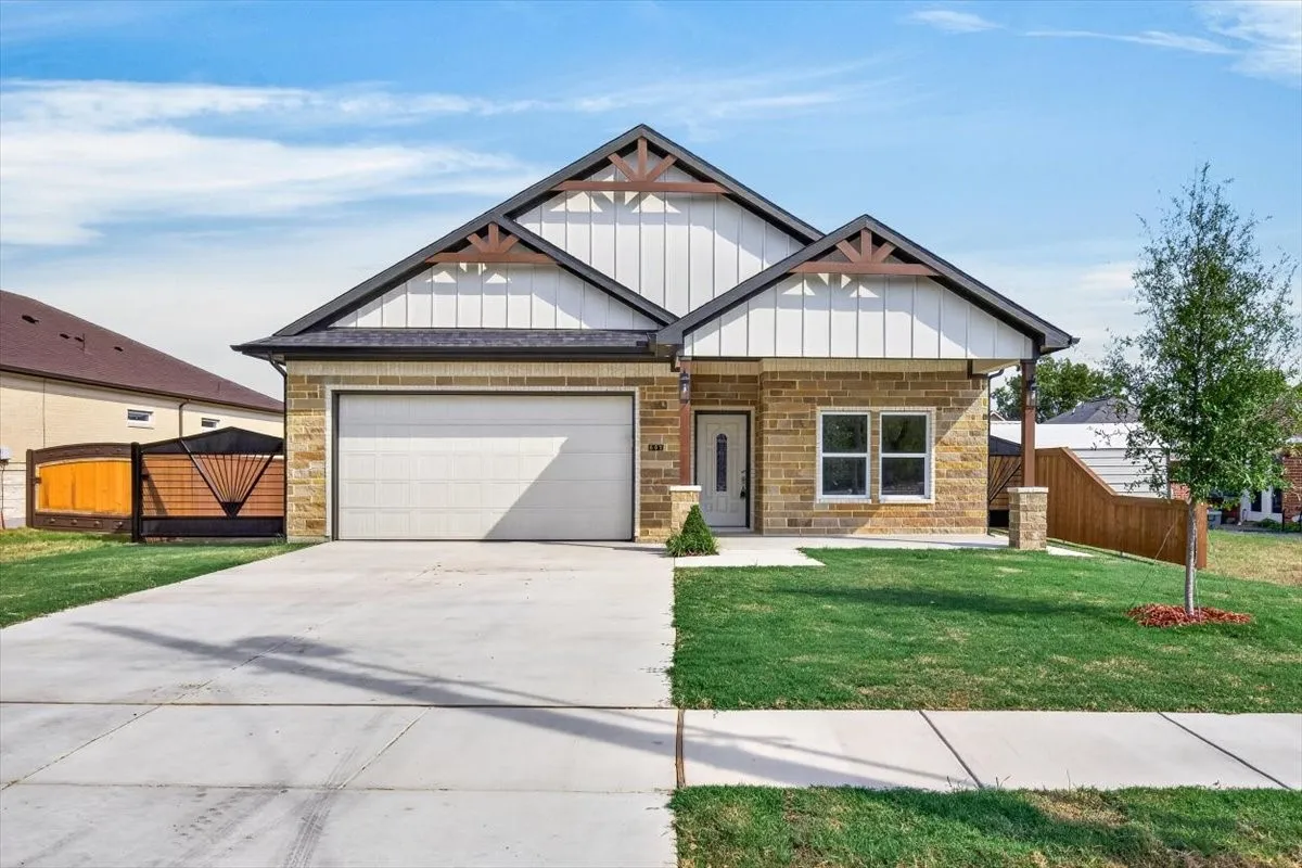 Single Family Residence For Sale in Kaufman County , 602 Crenshaw Street, Terrell, Texas 75160, 4 Bedroom, 3 Bathroom, 2 Garage spaces, 2,000 Sqft, built in 2026, mls#21391856, Real Estate Agent in Terrell, Homes For Sale in Kaufman county, Homes For Sale in Terrell, Realtor in Terrell Texas, Real Estate Brokerage Independent Realty Texas, Luminita Cordes Realtor