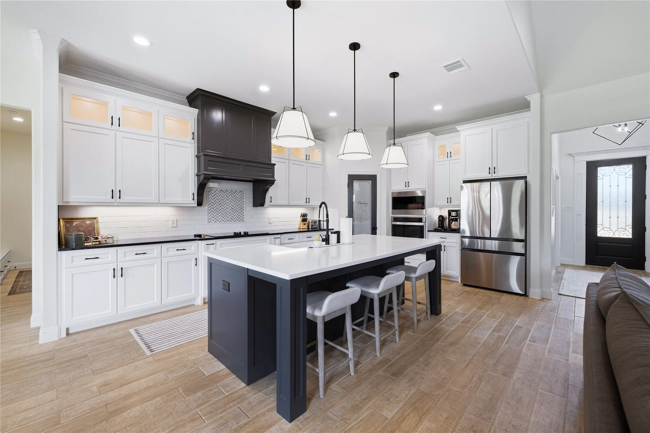 Single Family Residence For Sale in Parker County , 1135 Paradise Parkway, Poolville, Texas 76487, 4 Bedroom, 2 Bathroom, 3 Garage spaces, 2,592 Sqft, built in 2022, mls#21396054, Real Estate Agent in Poolville, Homes For Sale in Parker county, Homes For Sale in Poolville, Realtor in Poolville Texas, Real Estate Brokerage Independent Realty Texas, Luminita Cordes Realtor