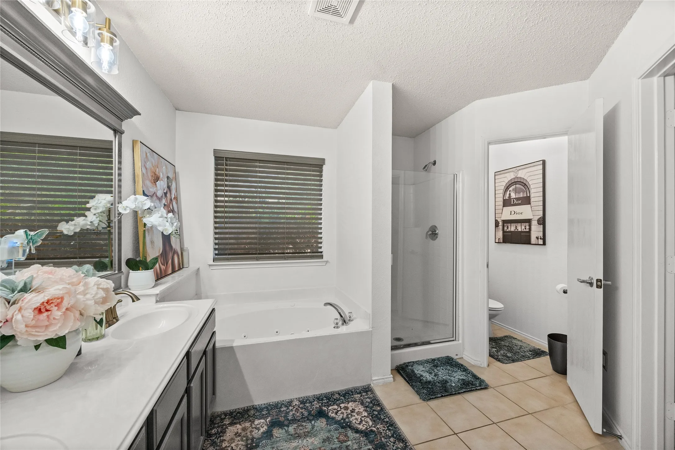 MASTER BATHROOM. DUAL SINKS. SEPERATE TUB AND SHOWER