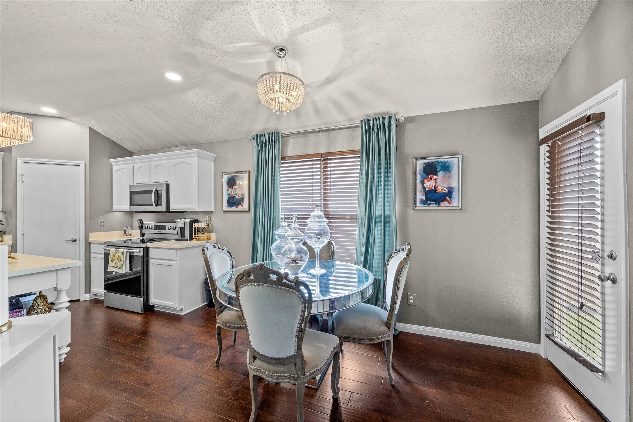 BREAKFAST NOOK W-ENGINEERED FLOORING