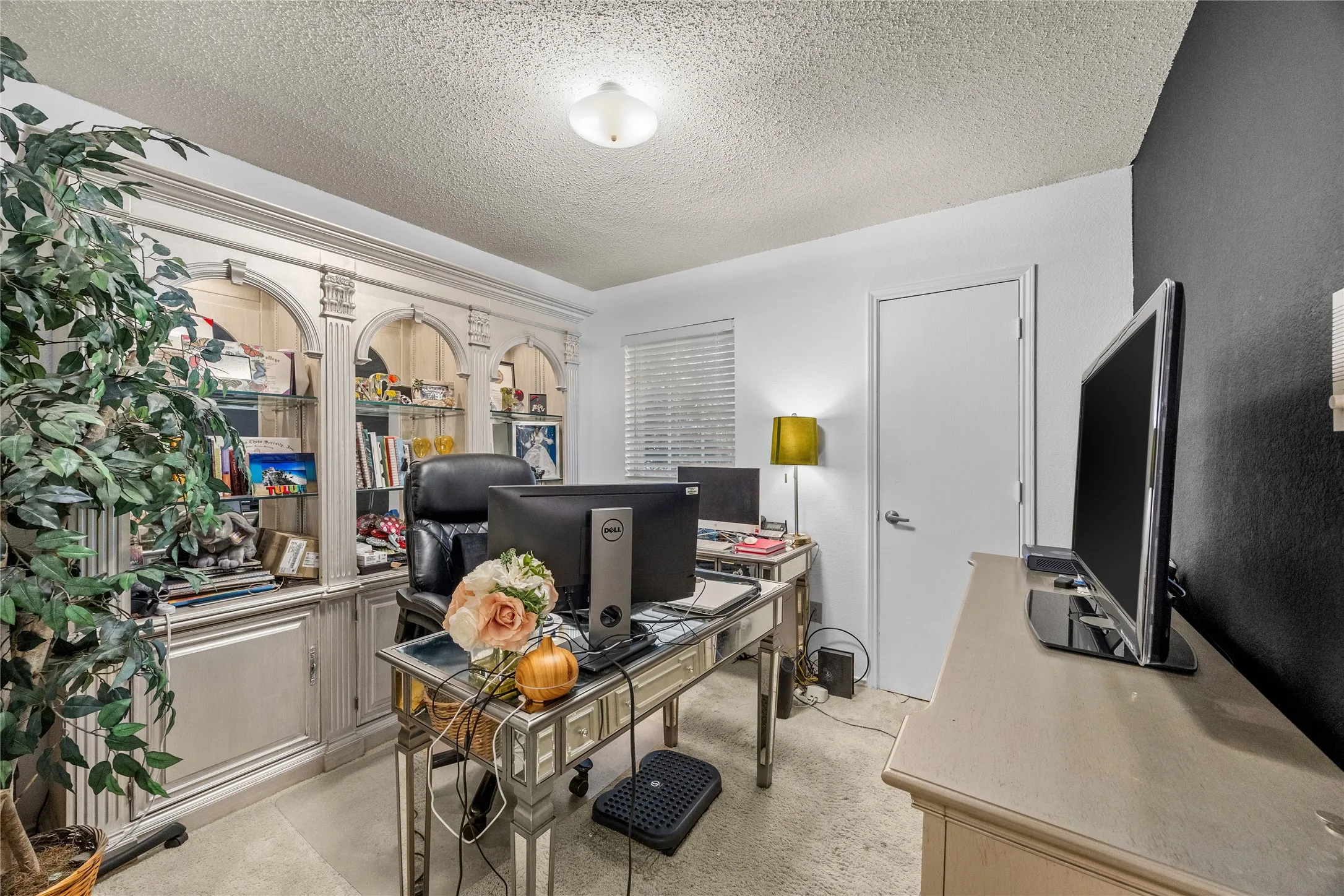 3RD BEDROOM USED AS AN OFFICE