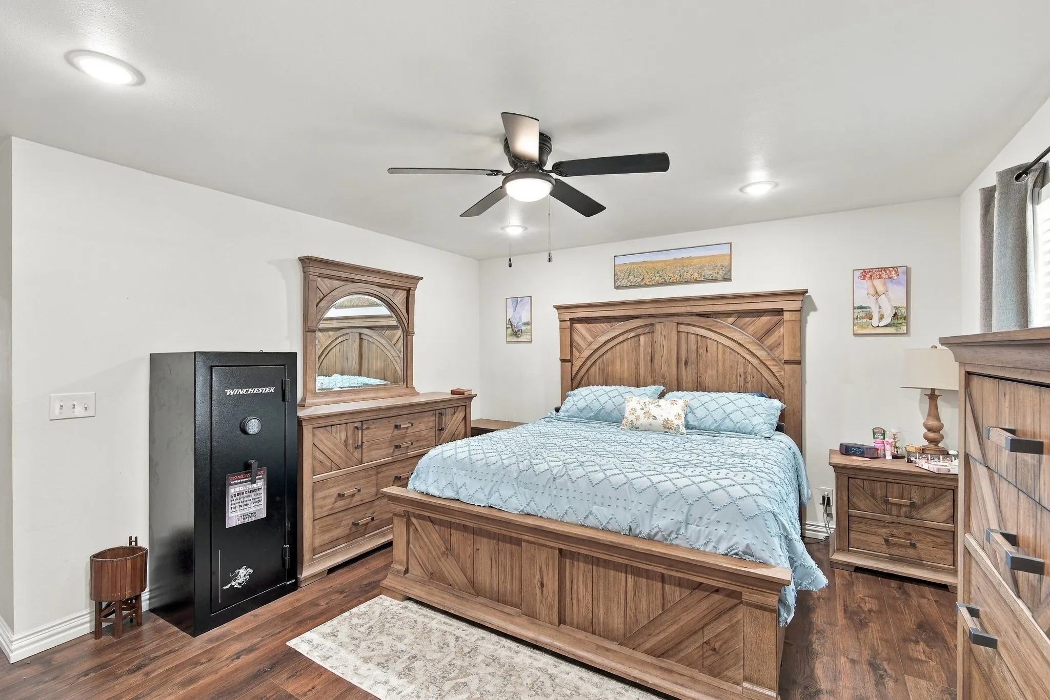 Single Family Residence For Sale in Ellis County , 301 W 1st Street, Maypearl, Texas 76064, 3 Bedroom, 2 Bathroom, Garage spaces, 1,471 Sqft, built in 1930, mls#21392803, Real Estate Agent in Maypearl, Homes For Sale in Ellis county, Homes For Sale in Maypearl, Realtor in Maypearl Texas, Real Estate Brokerage Independent Realty Texas, Luminita Cordes Realtor