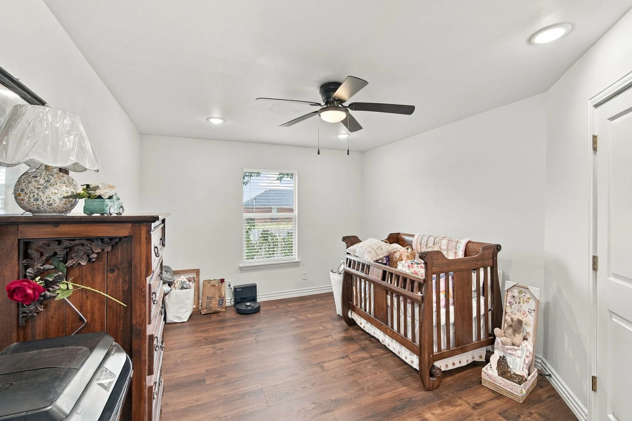 Single Family Residence For Sale in Ellis County , 301 W 1st Street, Maypearl, Texas 76064, 3 Bedroom, 2 Bathroom, Garage spaces, 1,471 Sqft, built in 1930, mls#21392803, Real Estate Agent in Maypearl, Homes For Sale in Ellis county, Homes For Sale in Maypearl, Realtor in Maypearl Texas, Real Estate Brokerage Independent Realty Texas, Luminita Cordes Realtor