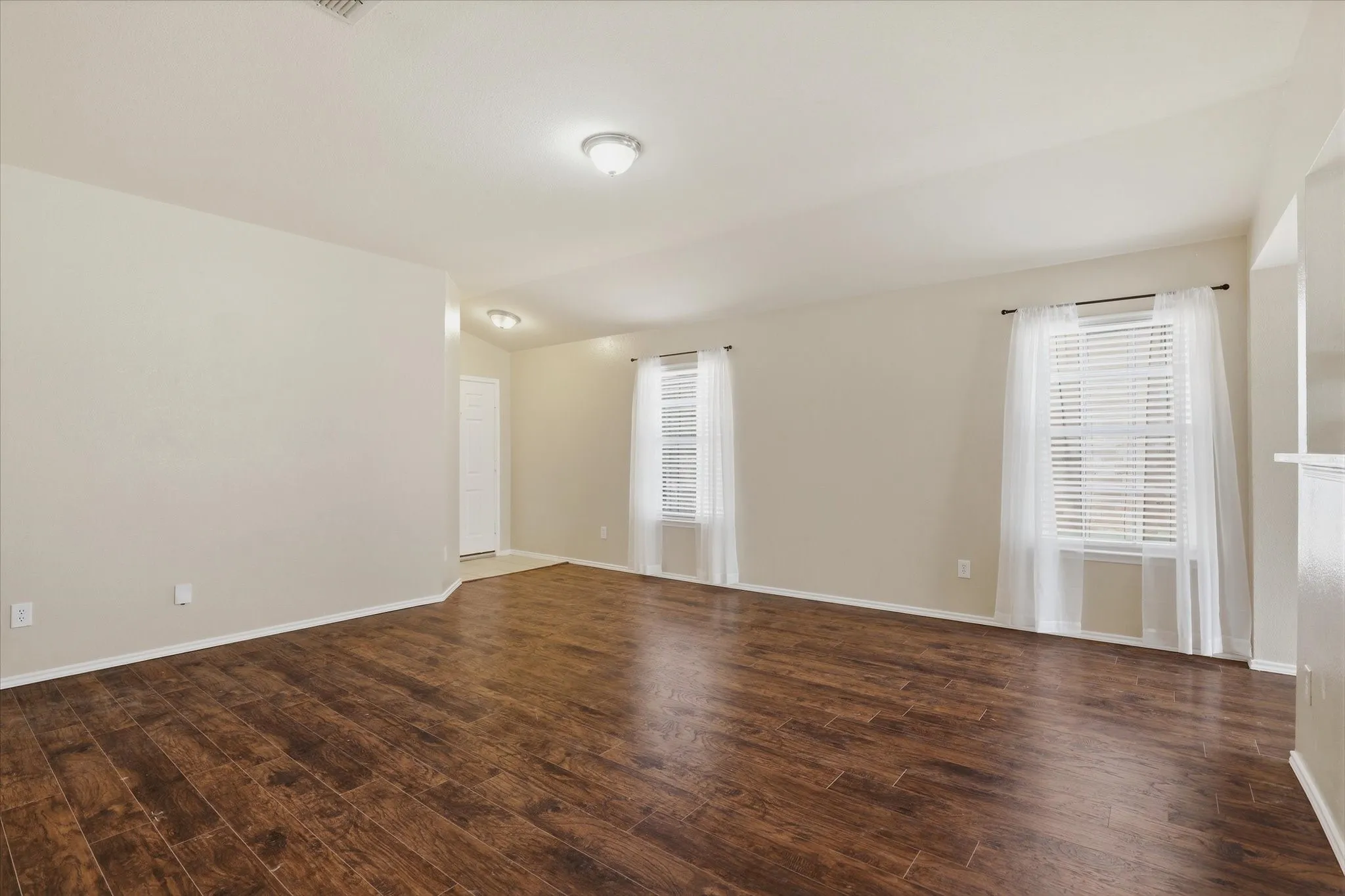 Single Family Residence For Sale in Collin County , 2328 Gabriel Drive, Mc Kinney, Texas 75071, 3 Bedroom, 2 Bathroom, 2 Garage spaces, 1,440 Sqft, built in 2005, mls#21396615, Real Estate Agent in Mc Kinney, Homes For Sale in Collin county, Homes For Sale in Mc Kinney, Realtor in Mc Kinney Texas, Real Estate Brokerage Independent Realty Texas, Luminita Cordes Realtor