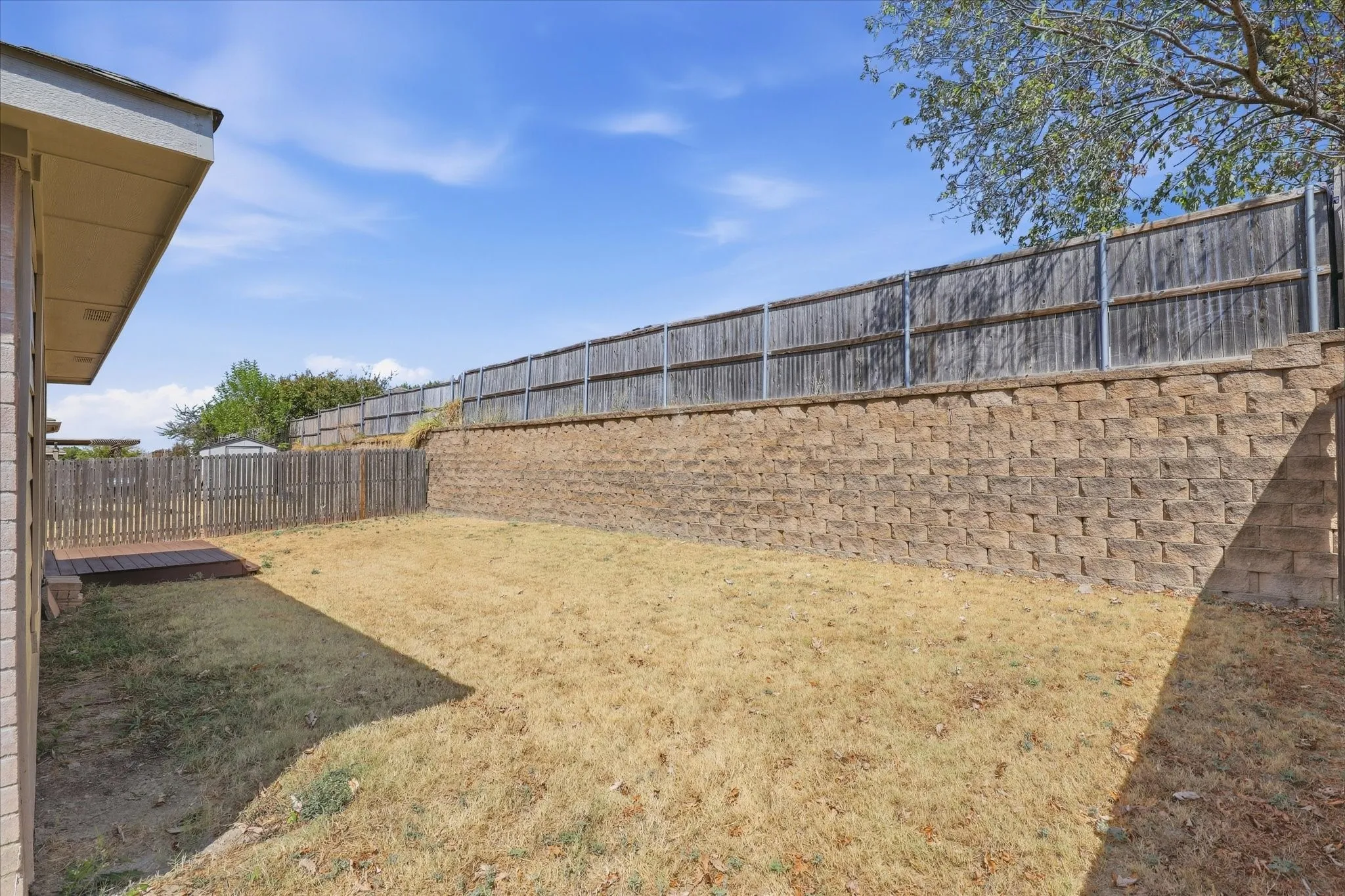 Single Family Residence For Sale in Collin County , 2328 Gabriel Drive, Mc Kinney, Texas 75071, 3 Bedroom, 2 Bathroom, 2 Garage spaces, 1,440 Sqft, built in 2005, mls#21396615, Real Estate Agent in Mc Kinney, Homes For Sale in Collin county, Homes For Sale in Mc Kinney, Realtor in Mc Kinney Texas, Real Estate Brokerage Independent Realty Texas, Luminita Cordes Realtor