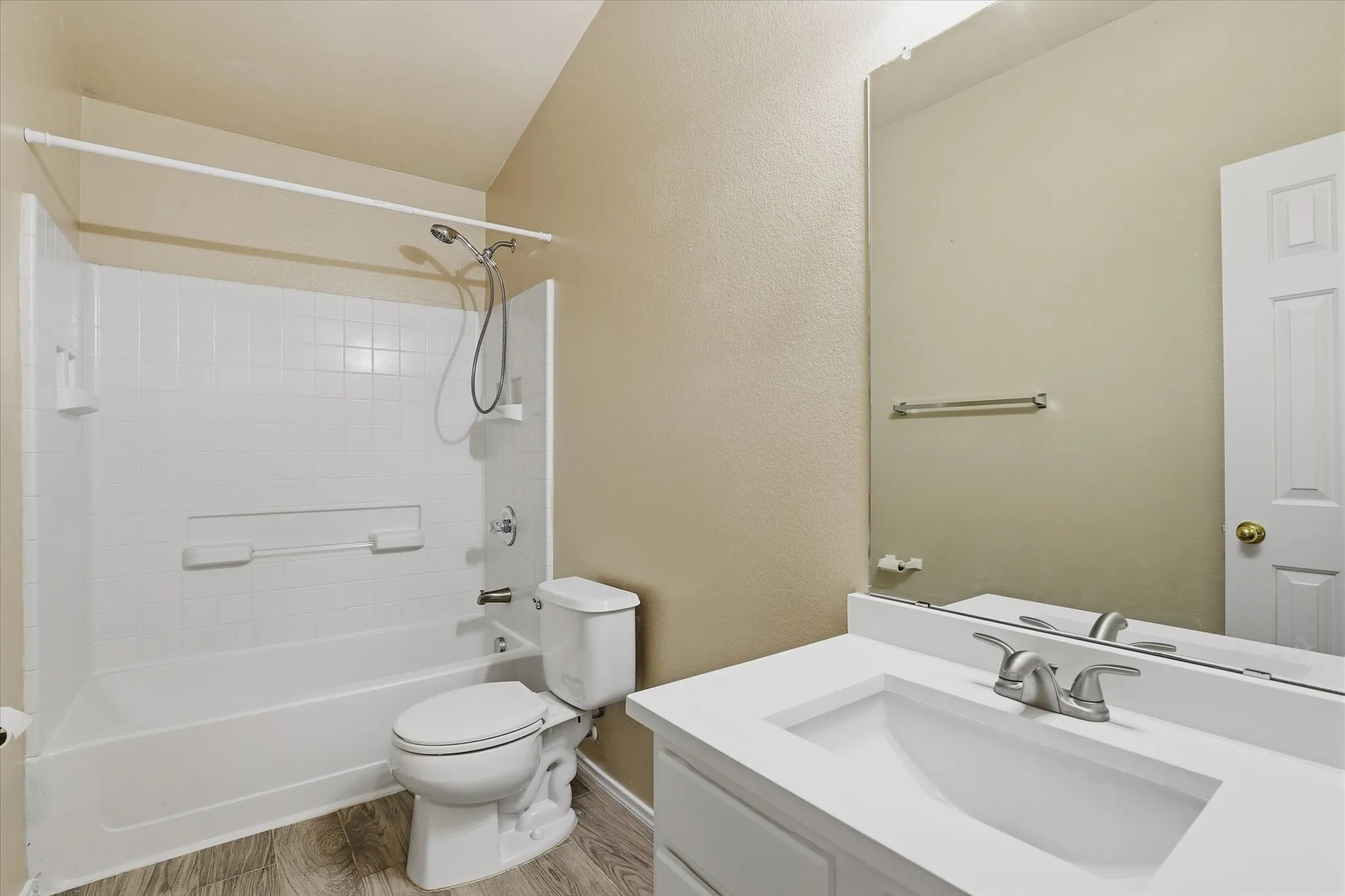 Single Family Residence For Sale in Collin County , 2328 Gabriel Drive, Mc Kinney, Texas 75071, 3 Bedroom, 2 Bathroom, 2 Garage spaces, 1,440 Sqft, built in 2005, mls#21396615, Real Estate Agent in Mc Kinney, Homes For Sale in Collin county, Homes For Sale in Mc Kinney, Realtor in Mc Kinney Texas, Real Estate Brokerage Independent Realty Texas, Luminita Cordes Realtor