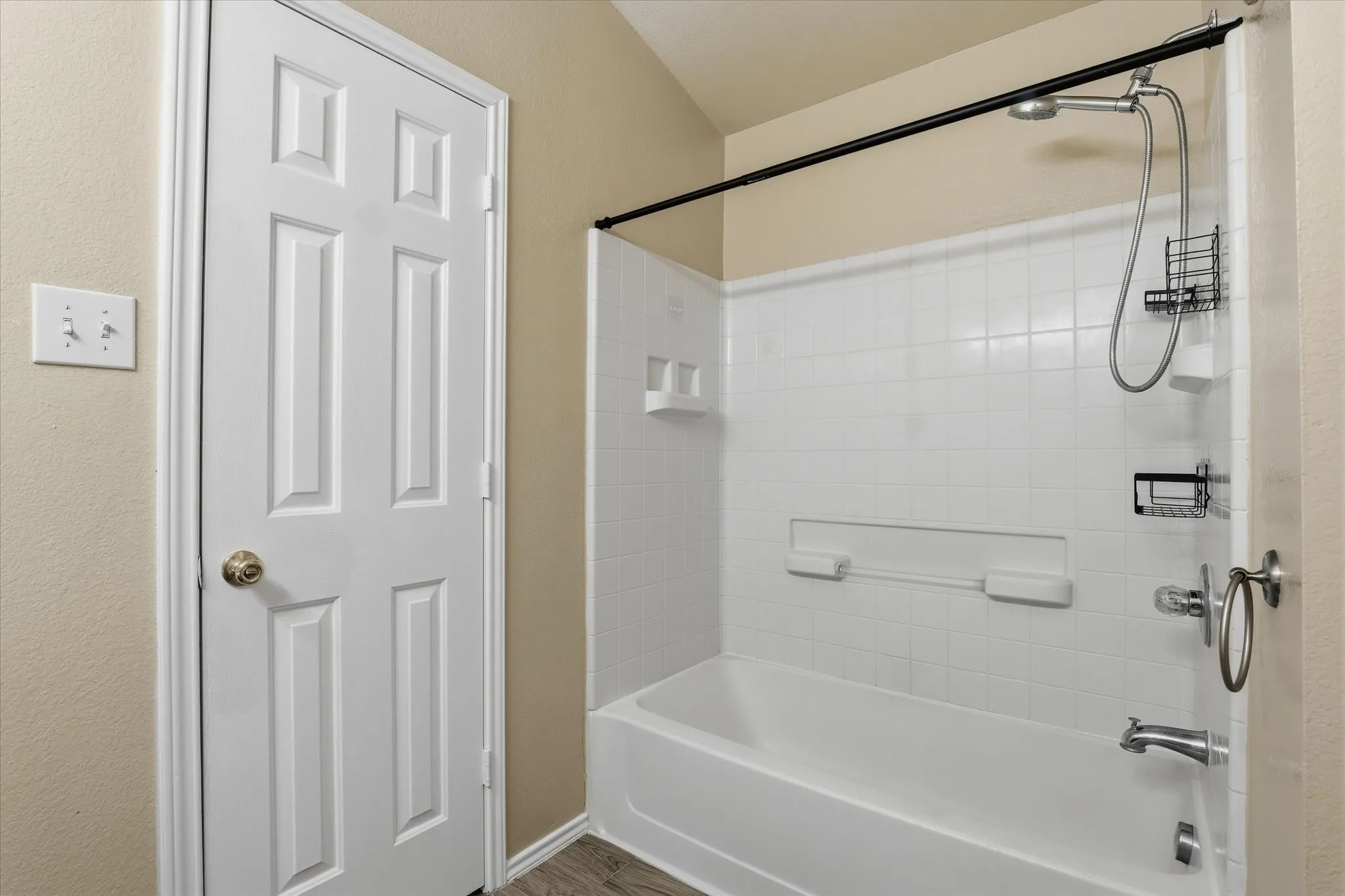 Single Family Residence For Sale in Collin County , 2328 Gabriel Drive, Mc Kinney, Texas 75071, 3 Bedroom, 2 Bathroom, 2 Garage spaces, 1,440 Sqft, built in 2005, mls#21396615, Real Estate Agent in Mc Kinney, Homes For Sale in Collin county, Homes For Sale in Mc Kinney, Realtor in Mc Kinney Texas, Real Estate Brokerage Independent Realty Texas, Luminita Cordes Realtor