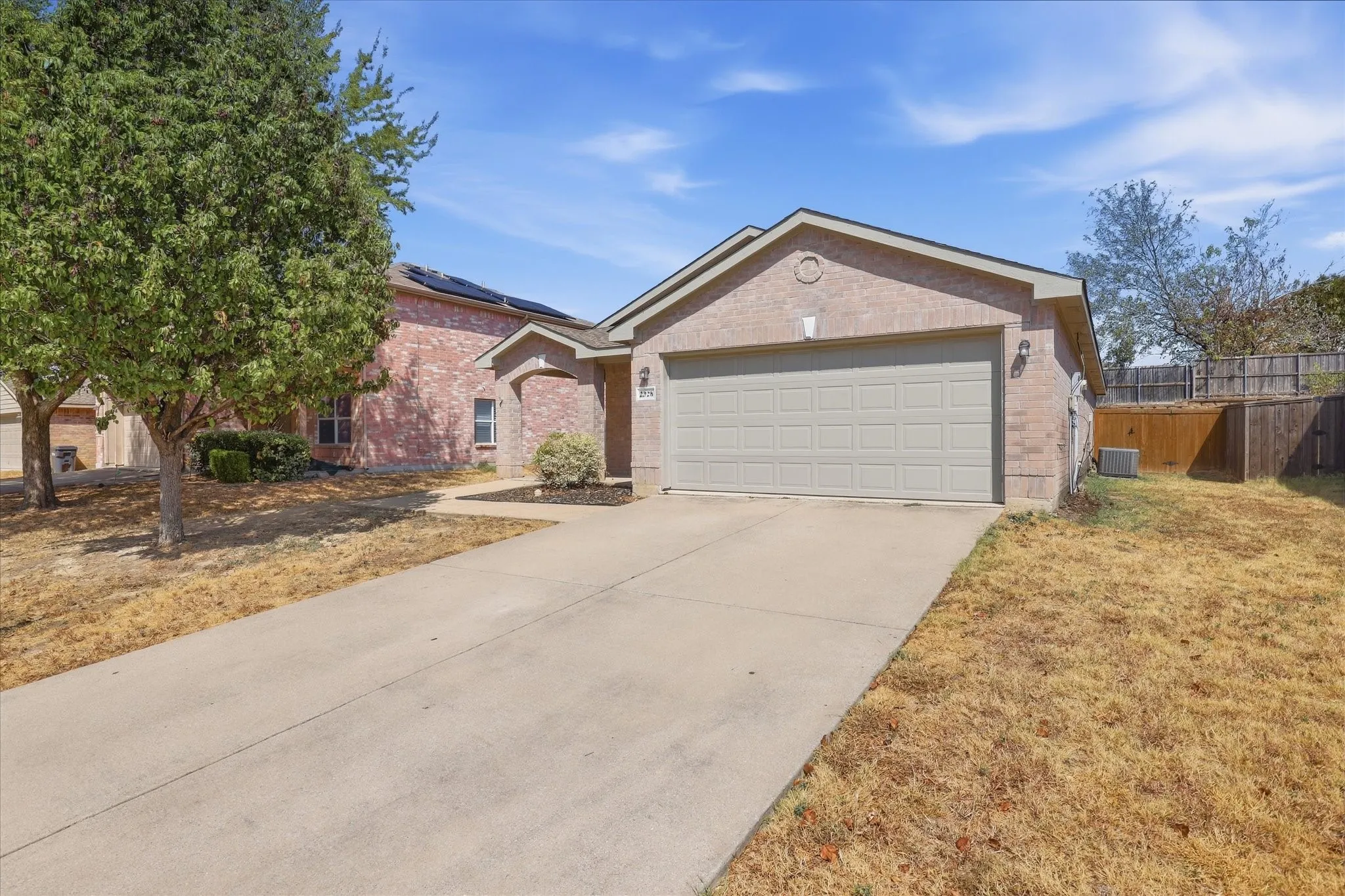 Single Family Residence For Sale in Collin County , 2328 Gabriel Drive, Mc Kinney, Texas 75071, 3 Bedroom, 2 Bathroom, 2 Garage spaces, 1,440 Sqft, built in 2005, mls#21396615, Real Estate Agent in Mc Kinney, Homes For Sale in Collin county, Homes For Sale in Mc Kinney, Realtor in Mc Kinney Texas, Real Estate Brokerage Independent Realty Texas, Luminita Cordes Realtor