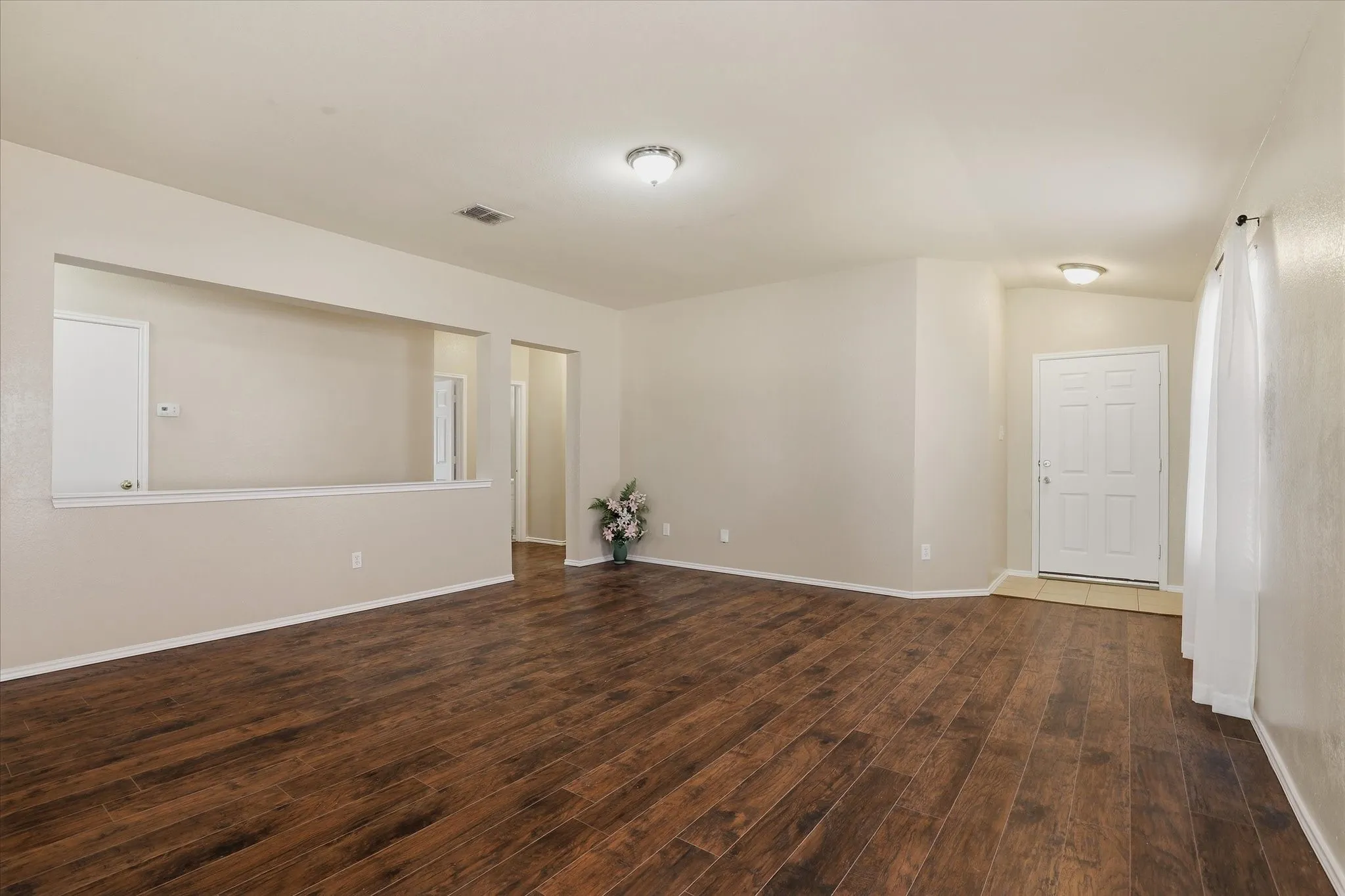 Single Family Residence For Sale in Collin County , 2328 Gabriel Drive, Mc Kinney, Texas 75071, 3 Bedroom, 2 Bathroom, 2 Garage spaces, 1,440 Sqft, built in 2005, mls#21396615, Real Estate Agent in Mc Kinney, Homes For Sale in Collin county, Homes For Sale in Mc Kinney, Realtor in Mc Kinney Texas, Real Estate Brokerage Independent Realty Texas, Luminita Cordes Realtor
