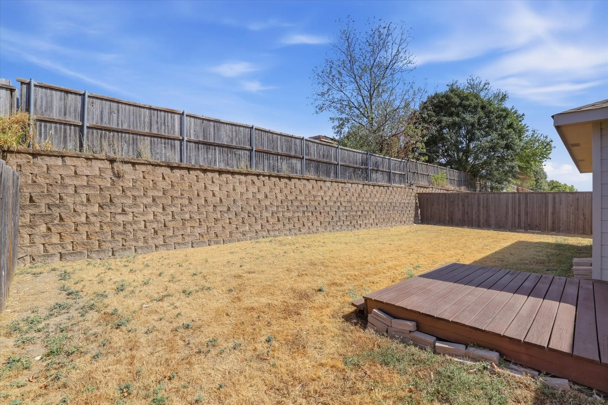 Single Family Residence For Sale in Collin County , 2328 Gabriel Drive, Mc Kinney, Texas 75071, 3 Bedroom, 2 Bathroom, 2 Garage spaces, 1,440 Sqft, built in 2005, mls#21396615, Real Estate Agent in Mc Kinney, Homes For Sale in Collin county, Homes For Sale in Mc Kinney, Realtor in Mc Kinney Texas, Real Estate Brokerage Independent Realty Texas, Luminita Cordes Realtor
