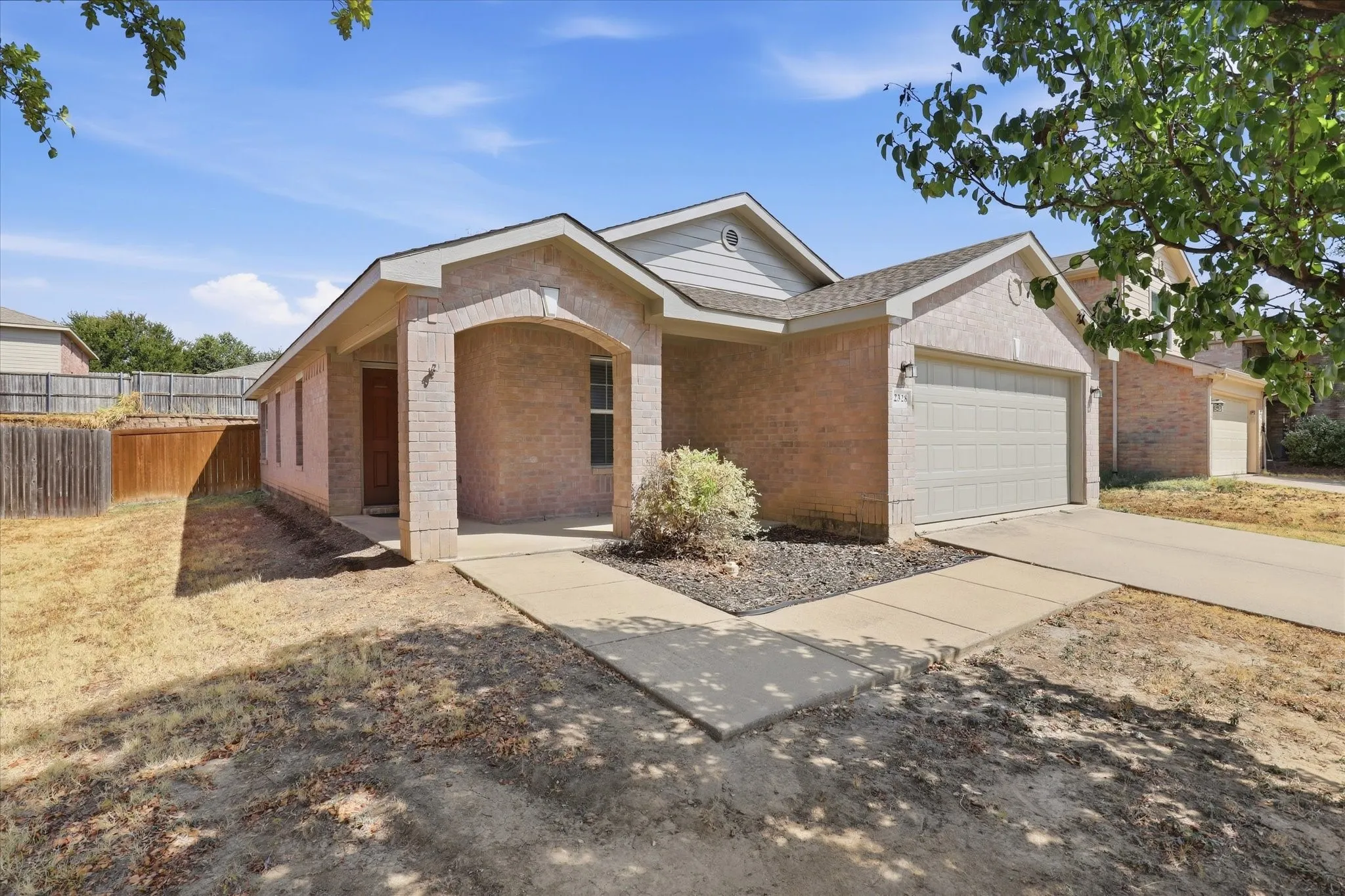 Single Family Residence For Sale in Collin County , 2328 Gabriel Drive, Mc Kinney, Texas 75071, 3 Bedroom, 2 Bathroom, 2 Garage spaces, 1,440 Sqft, built in 2005, mls#21396615, Real Estate Agent in Mc Kinney, Homes For Sale in Collin county, Homes For Sale in Mc Kinney, Realtor in Mc Kinney Texas, Real Estate Brokerage Independent Realty Texas, Luminita Cordes Realtor