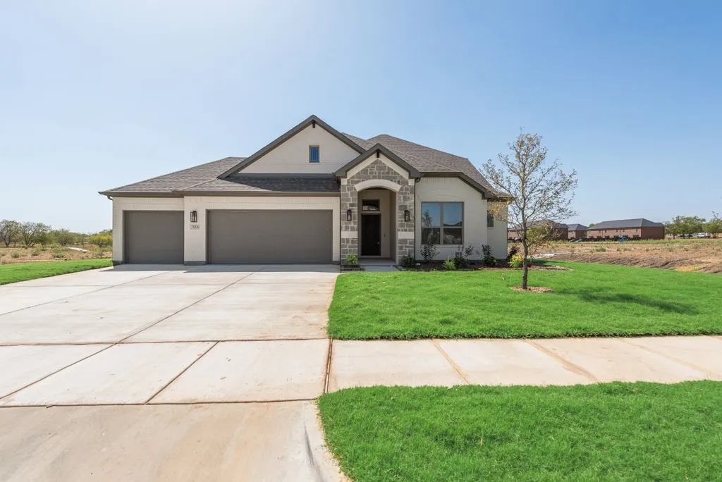 Single Family Residence For Sale in Denton County , 7006 Lilly Lane, Sanger, Texas 76266, 5 Bedroom, 3 Bathroom, 3 Garage spaces, 2,738 Sqft, built in 2026, mls#21396617, Real Estate Agent in Sanger, Homes For Sale in Denton county, Homes For Sale in Sanger, Realtor in Sanger Texas, Real Estate Brokerage Independent Realty Texas, Luminita Cordes Realtor